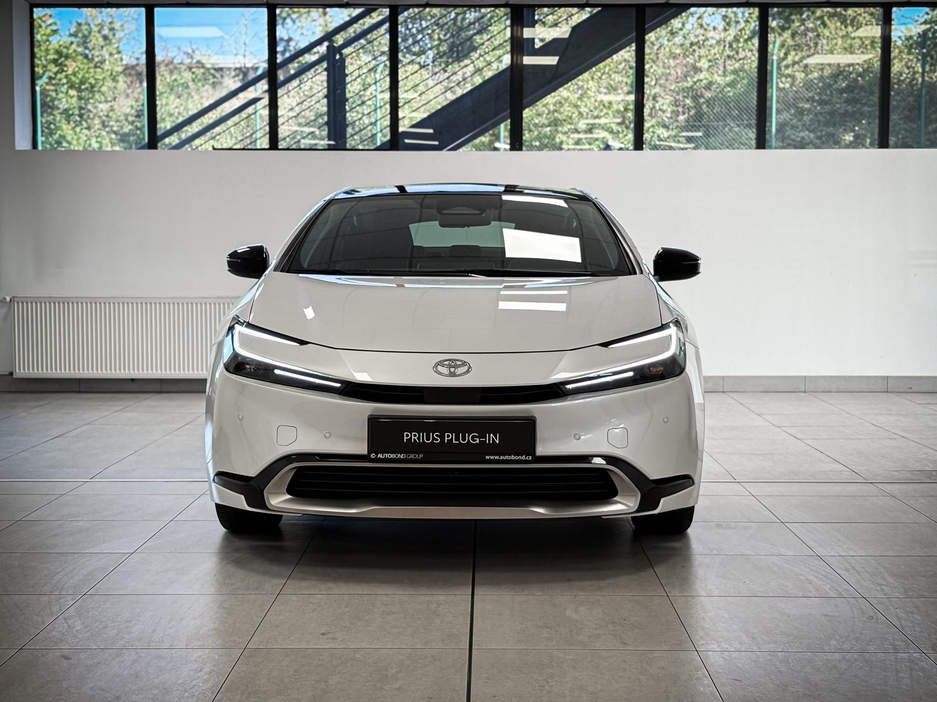 Toyota Prius, 2.0 PHEV Prestige, Skywiev - fotka 2