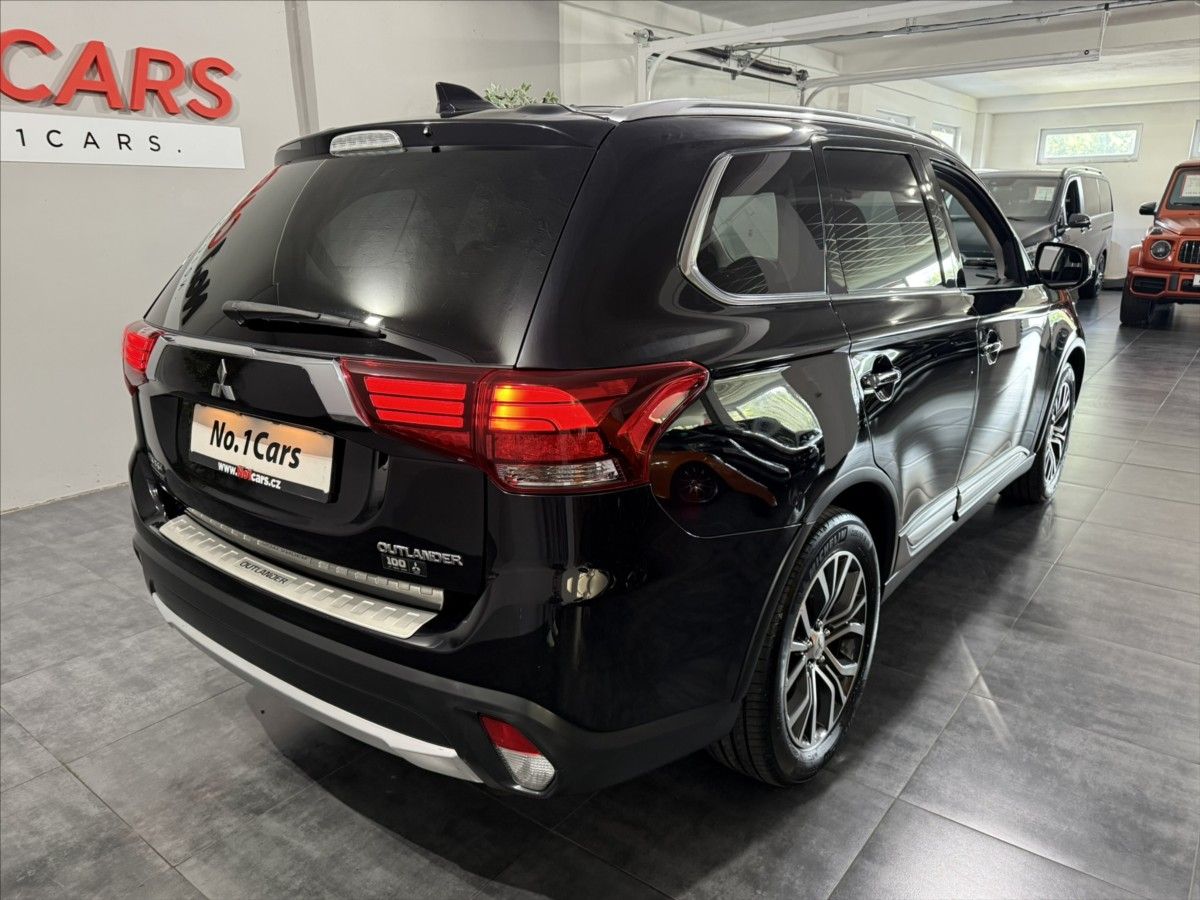 Mitsubishi Outlander, 2,3   DI-D 100 LET EDICE 7 MÍS - fotka 5