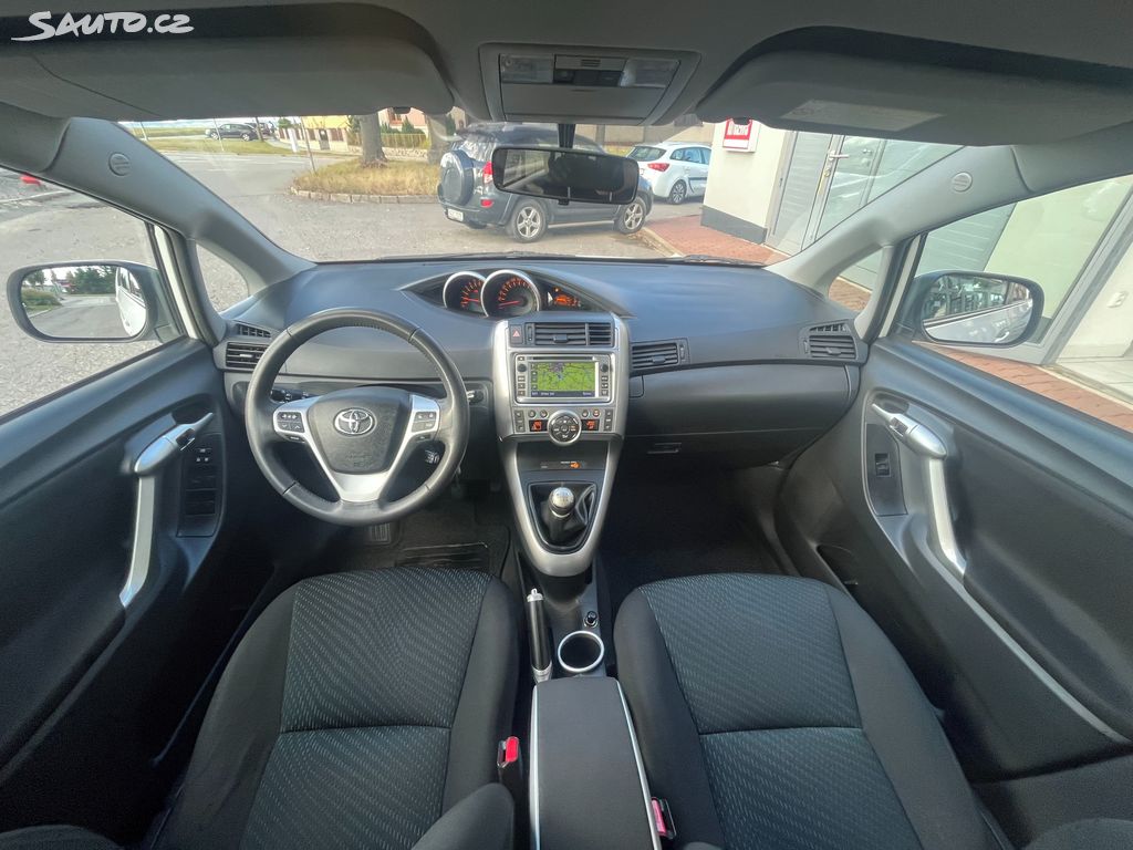 Toyota Verso, fotka 11