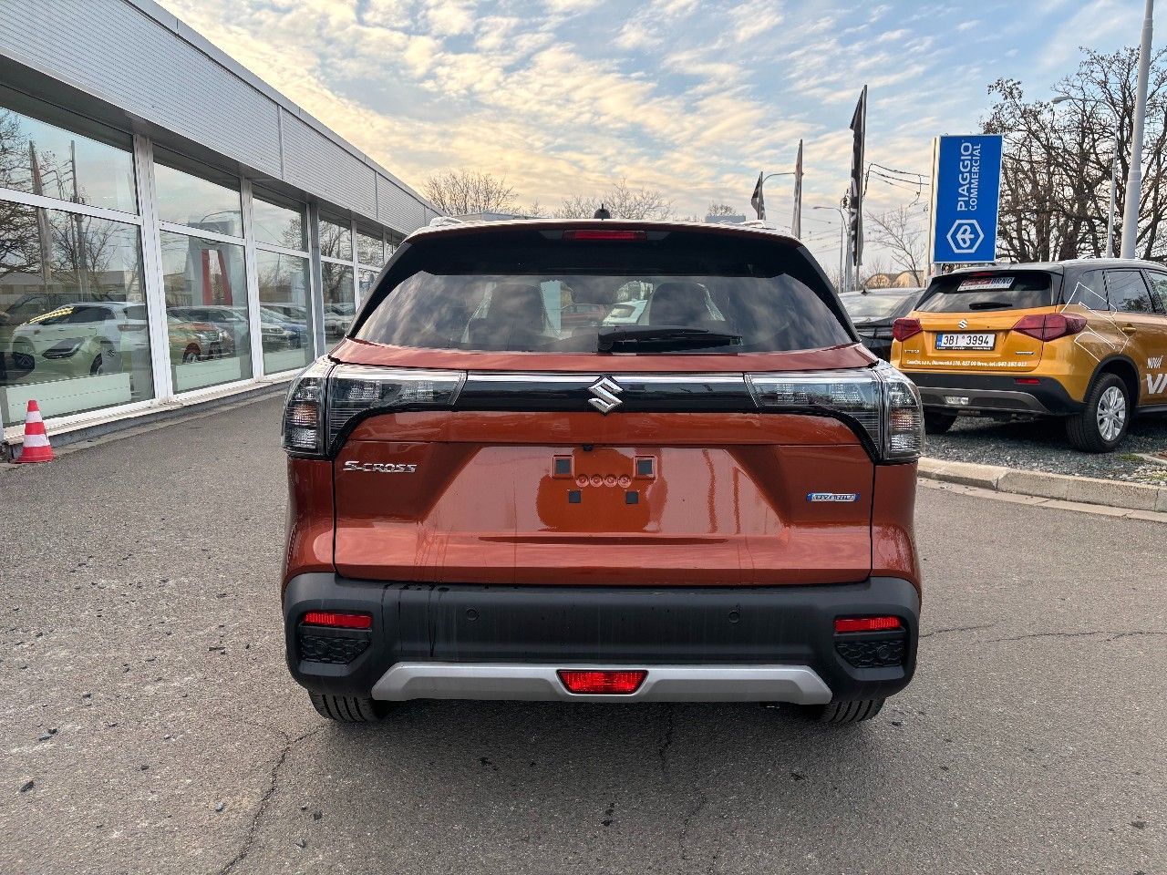 Suzuki S-Cross, 4x4 Premium - fotka 6