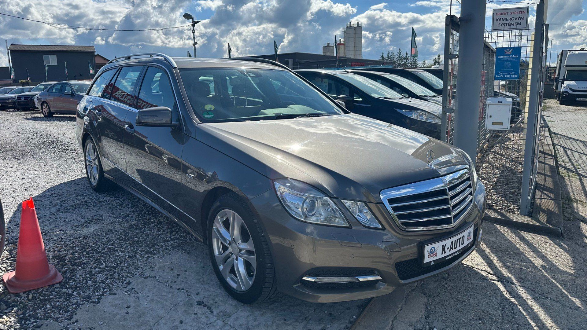 Mercedes-Benz Třídy E, 350CDI 170kW *4M*Avantgarde* - fotka 3