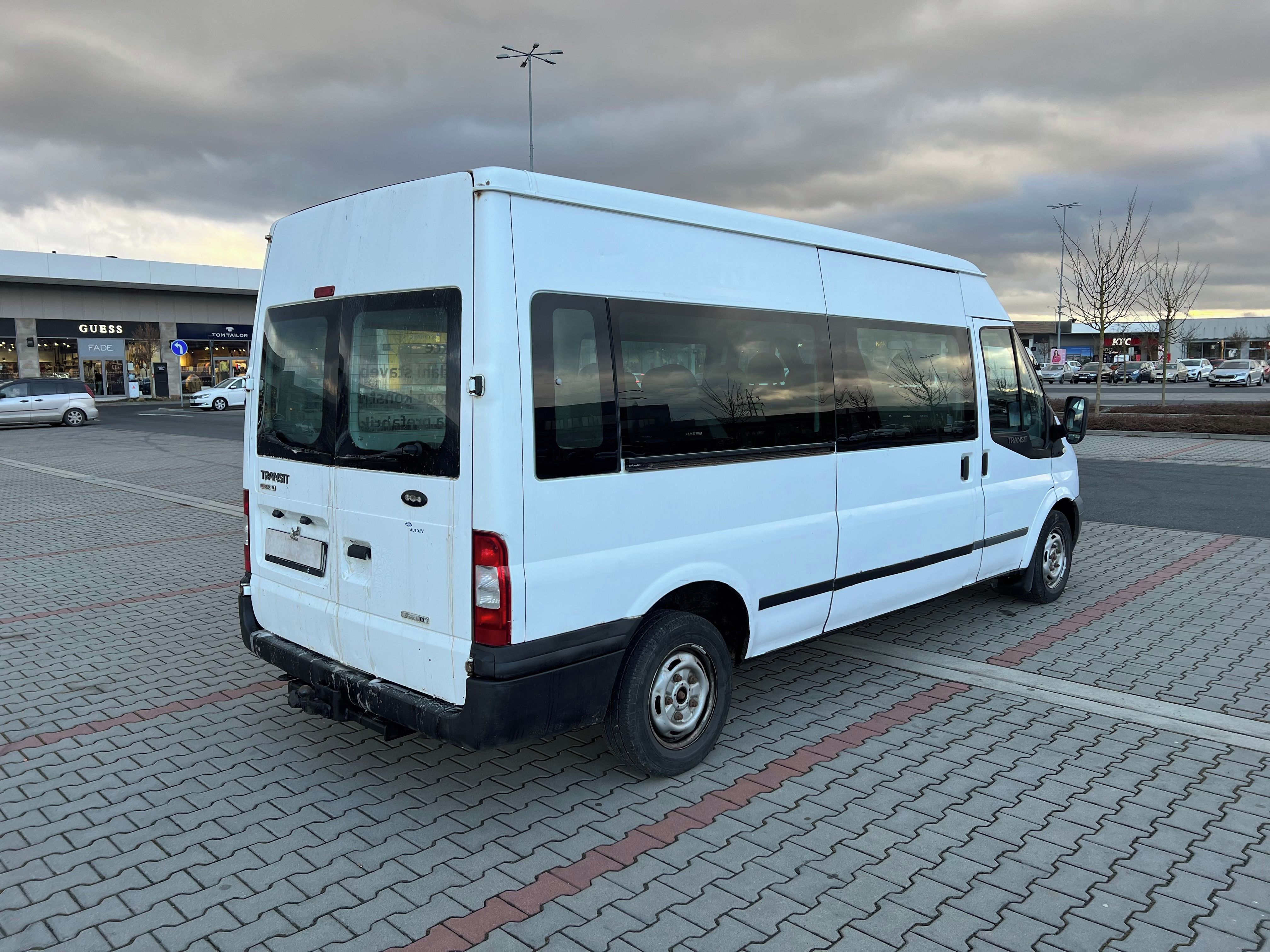 Ford Transit, 2.2 TDCi 81kw 9 míst L2H2 - fotka 3
