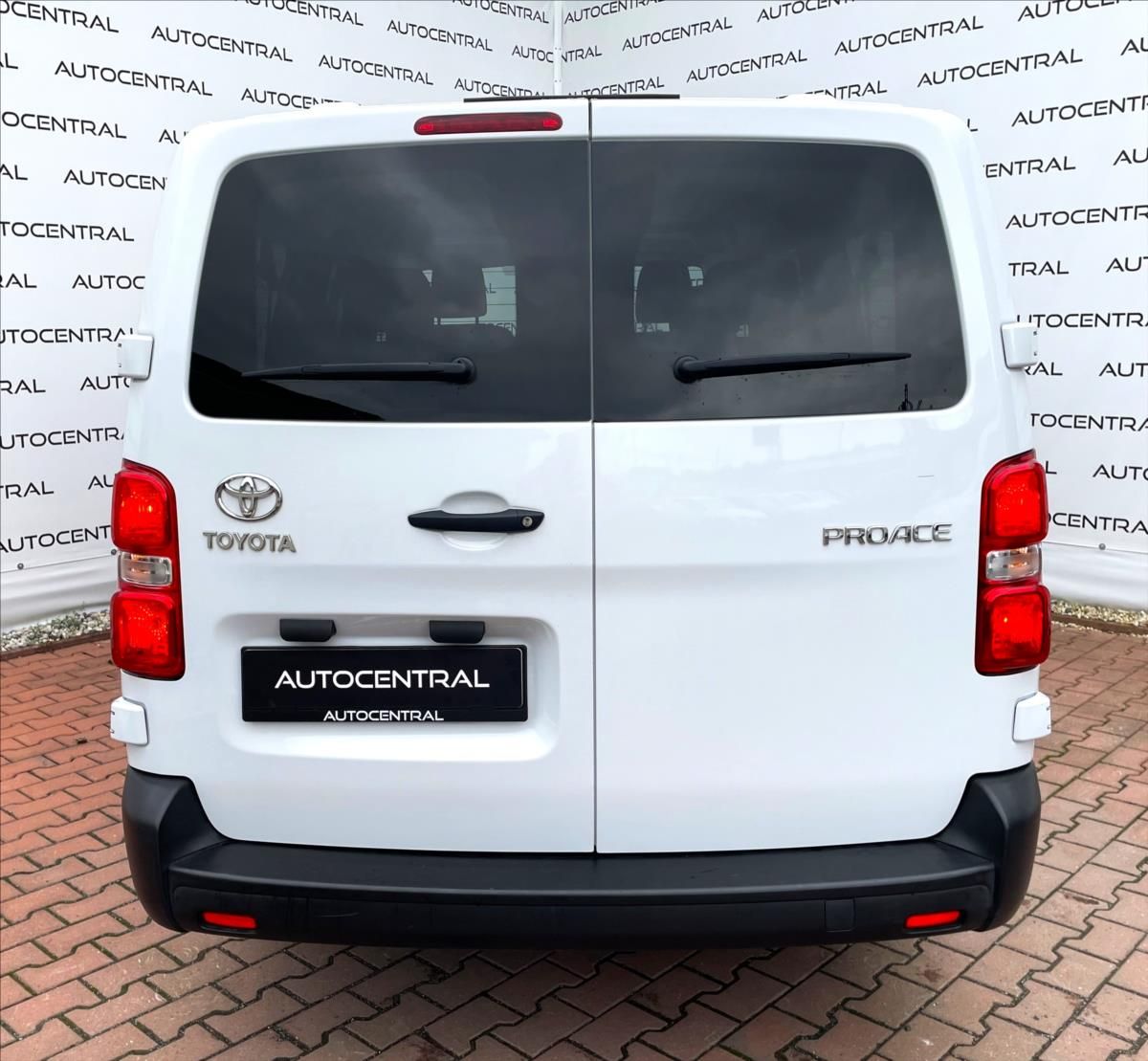Toyota Proace Verso, 2,0 D,106kW,L2,8míst,DPH - fotka 5