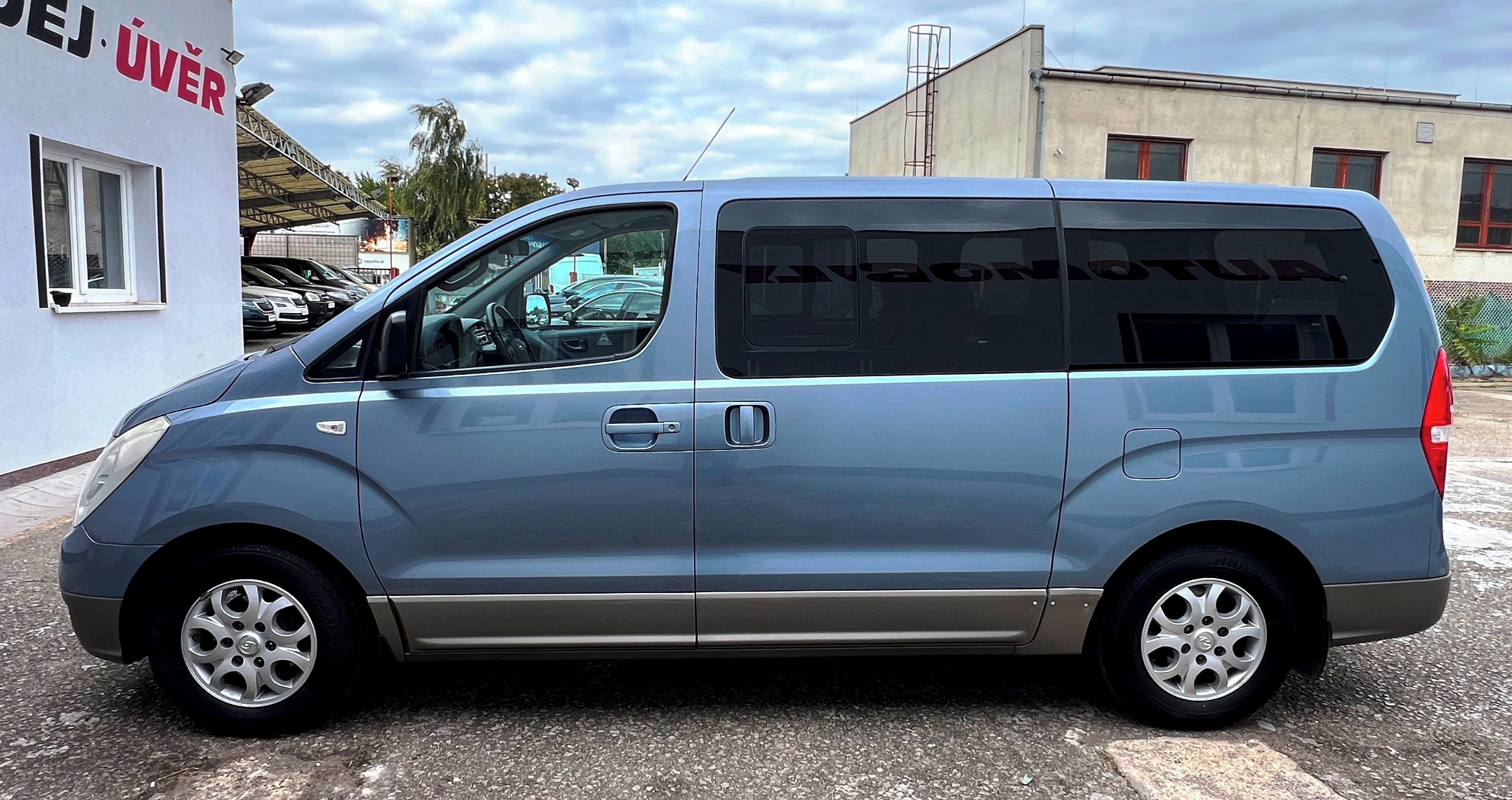 Hyundai H 1, 2.5CRDI 125kW Klima 8míst DVD - fotka 6