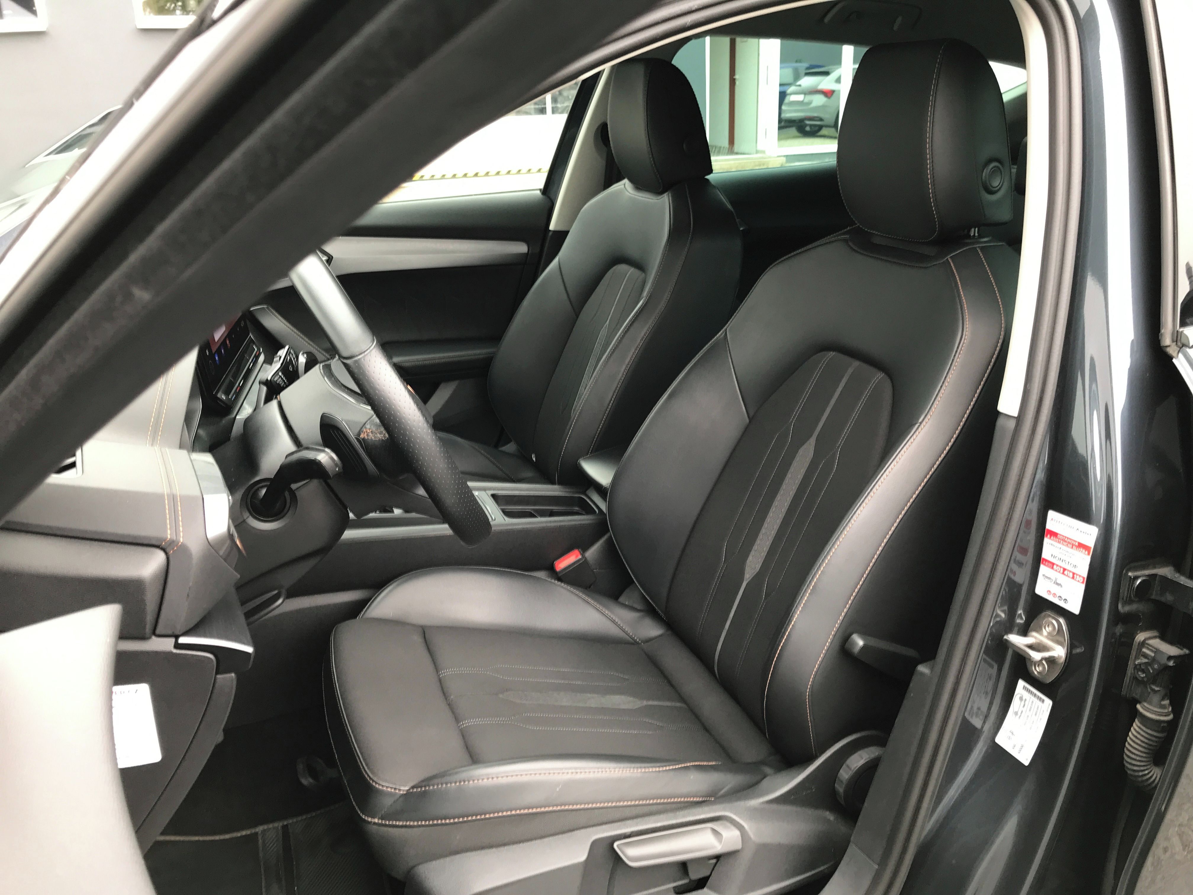 Cupra Formentor, 1,5TSi 110kW 7°DSG+NAVI+360° - fotka 6