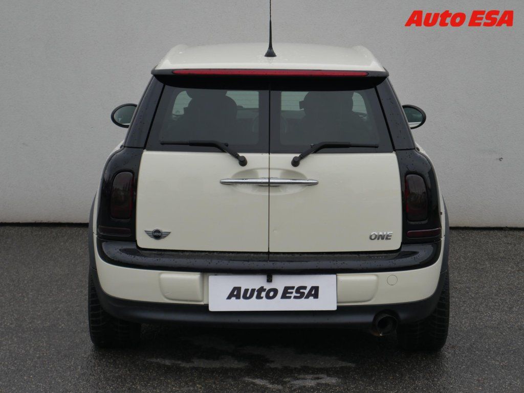 Mini Clubman, 1.4 i,AC,tažné - fotka 5