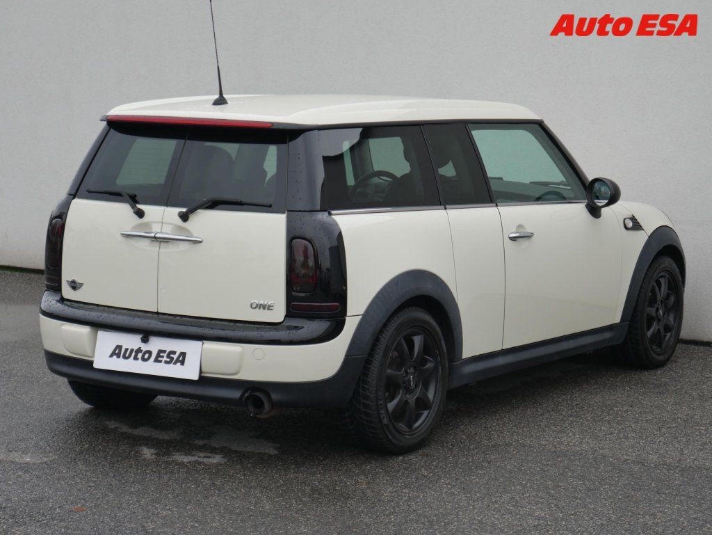 Mini Clubman, 1.4 i,AC,tažné - fotka 4