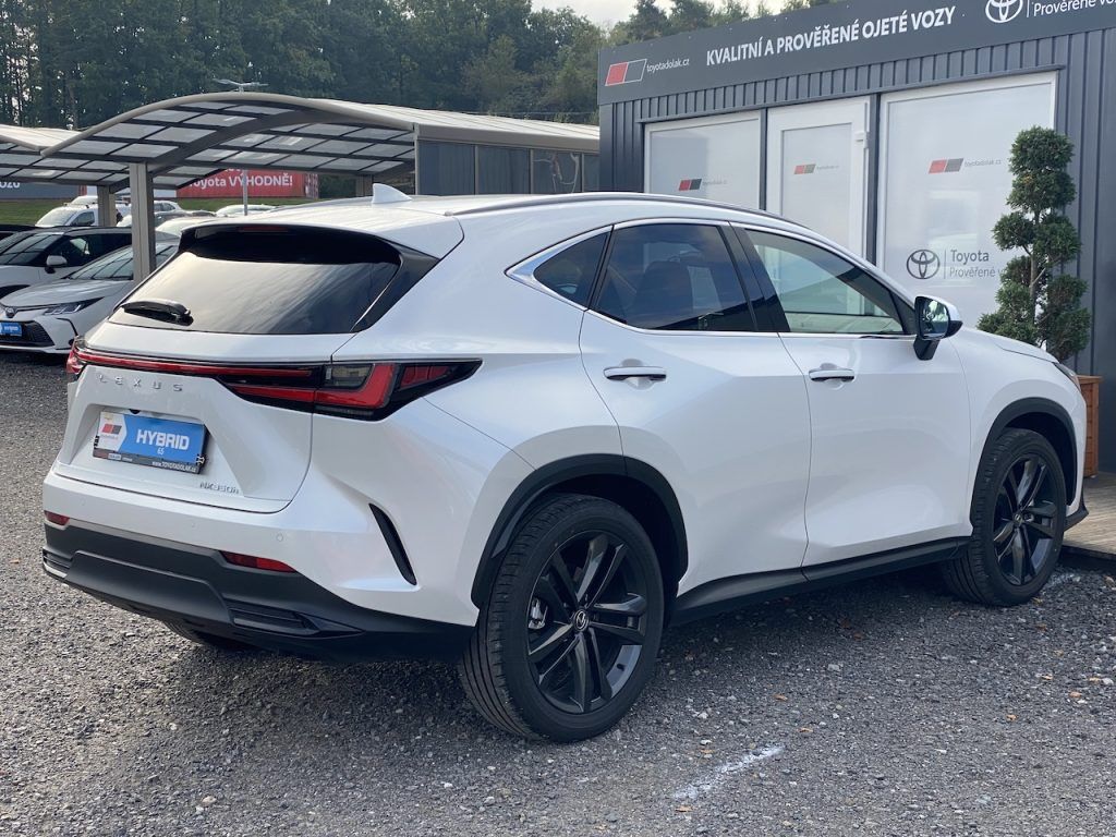 Lexus NX 350h, 2.5HEV, ČR, ExecutiveTOP, 4x4 - fotka 6
