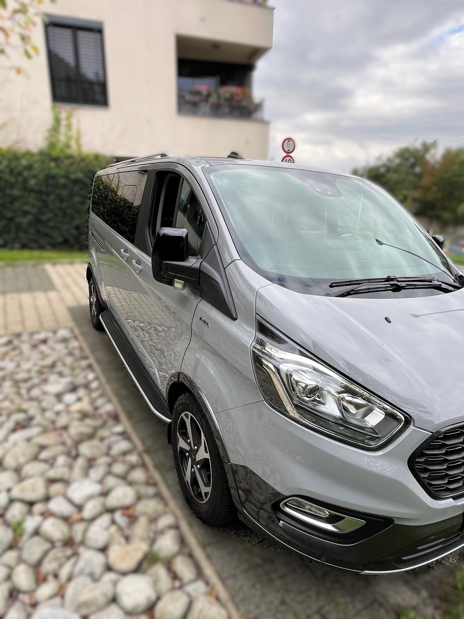 Ford Tourneo Custom, 2.0 EcoBlue ACTIVE L2 - fotka 4