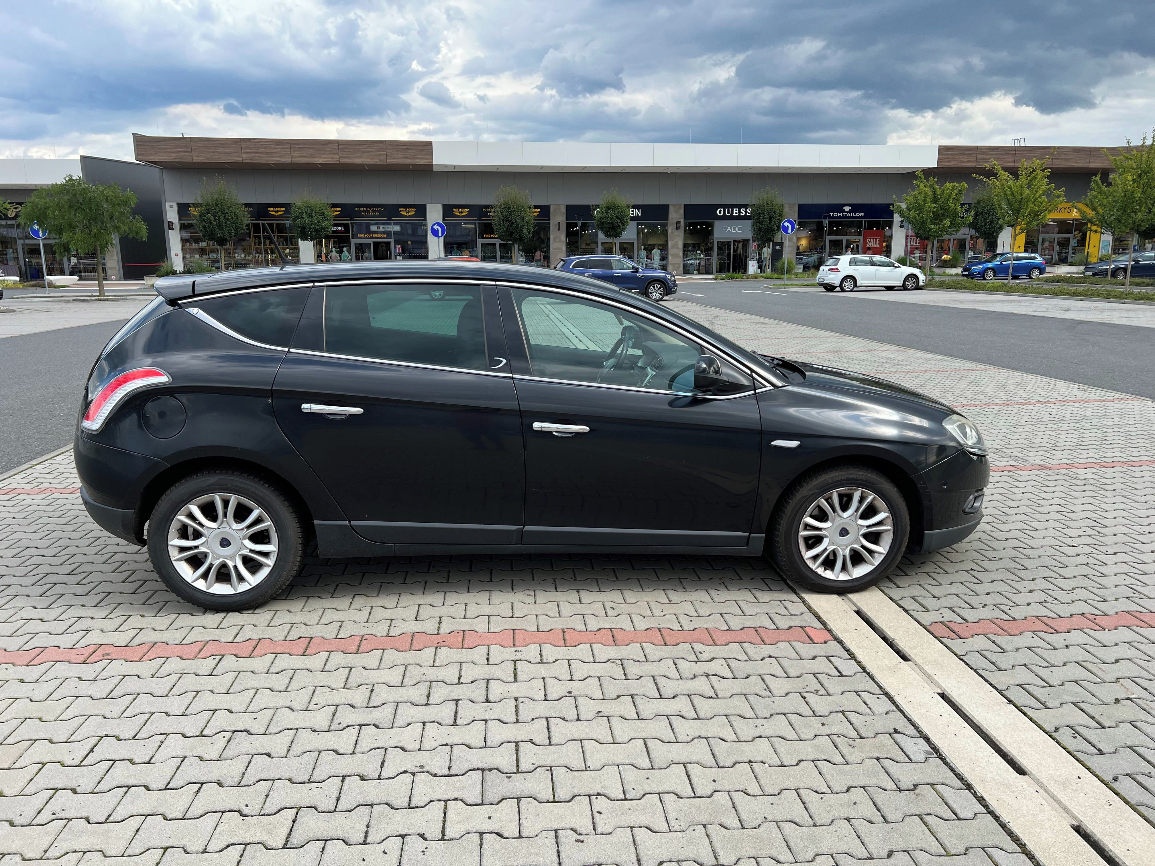 Lancia Delta, 2.0 JTD 121kw 6 rychl ČR - fotka 2