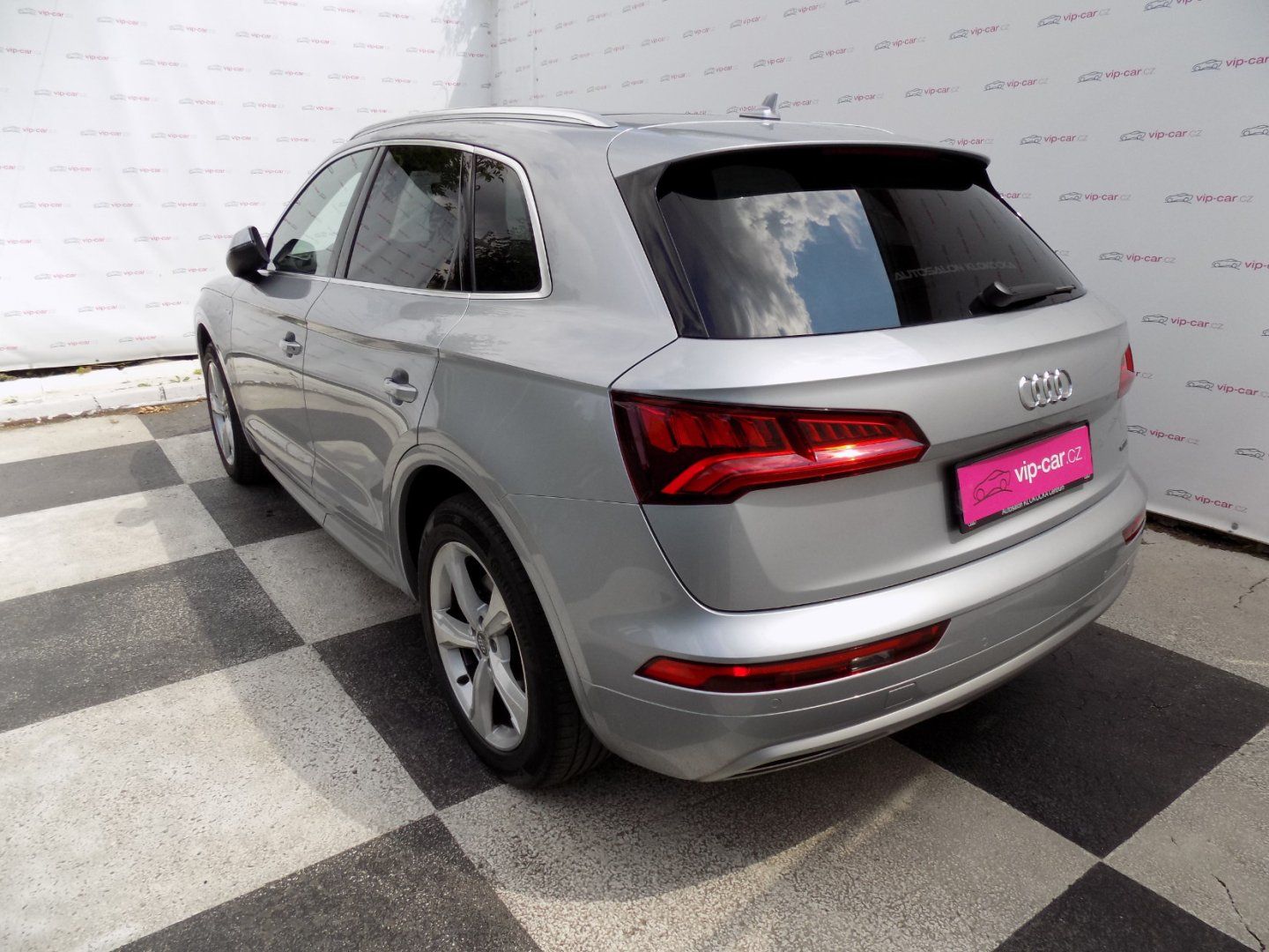 Audi Q5, 40TDI/S-Line/PANO/4x4/LED/ - fotka 3