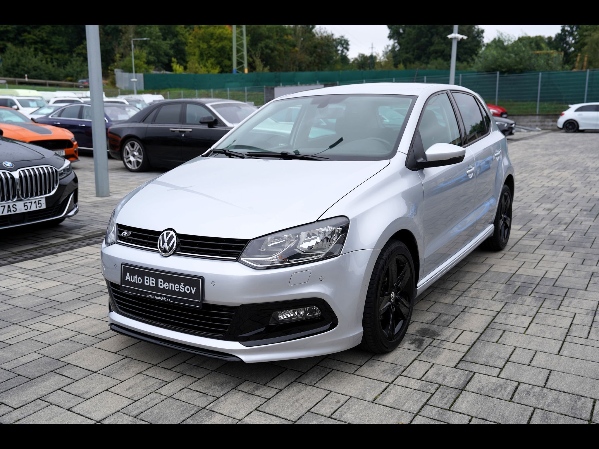 Volkswagen Polo, 1.2 TSI R line 90 PS/klima/al - fotka 2