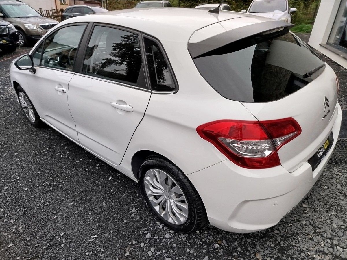Citroën C4, 1,4 i, 70kW, 1.MAJITEL - fotka 4