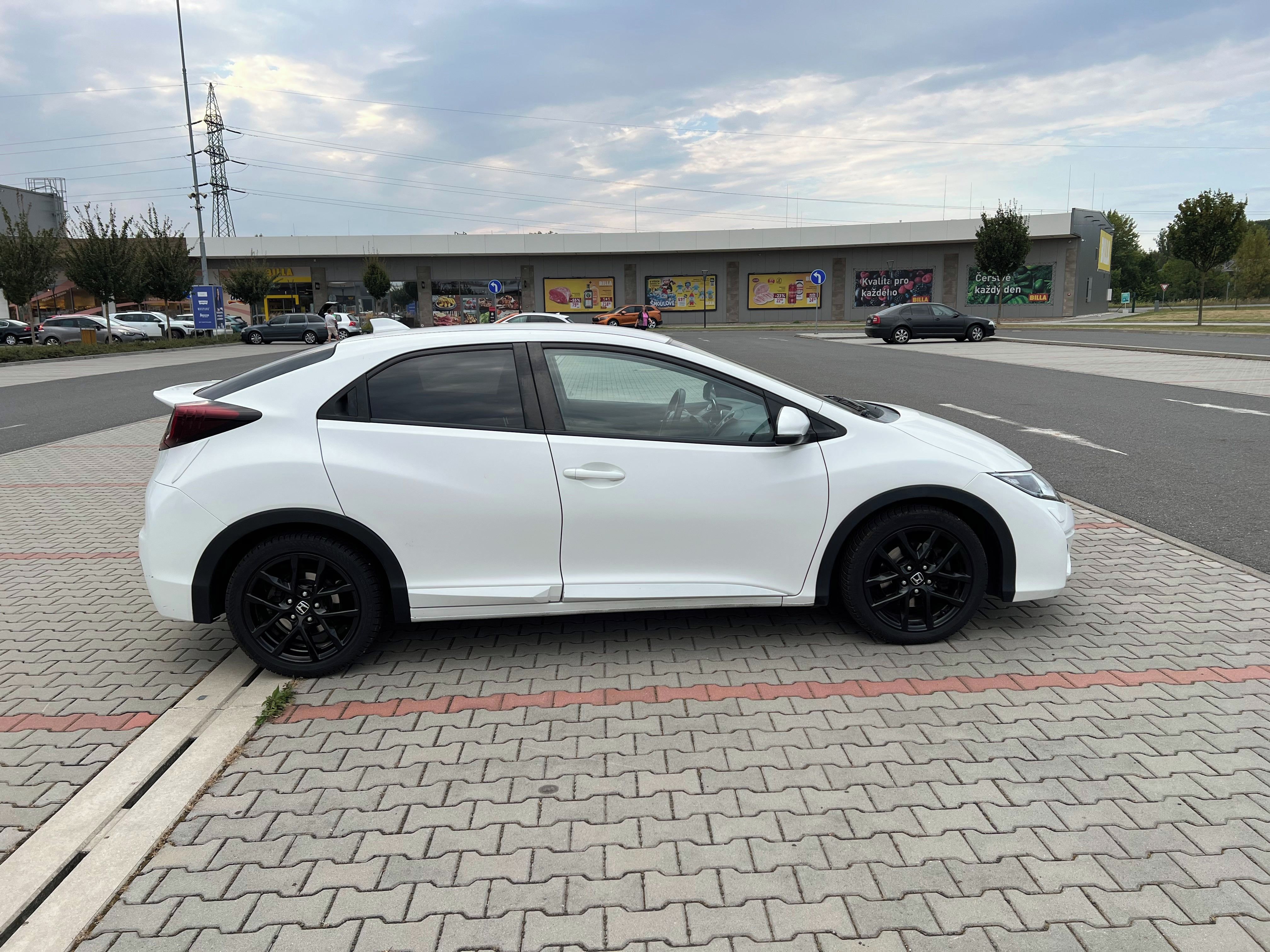Honda Civic, IX facelift 1.8 i-VTEC 104kw k - fotka 2
