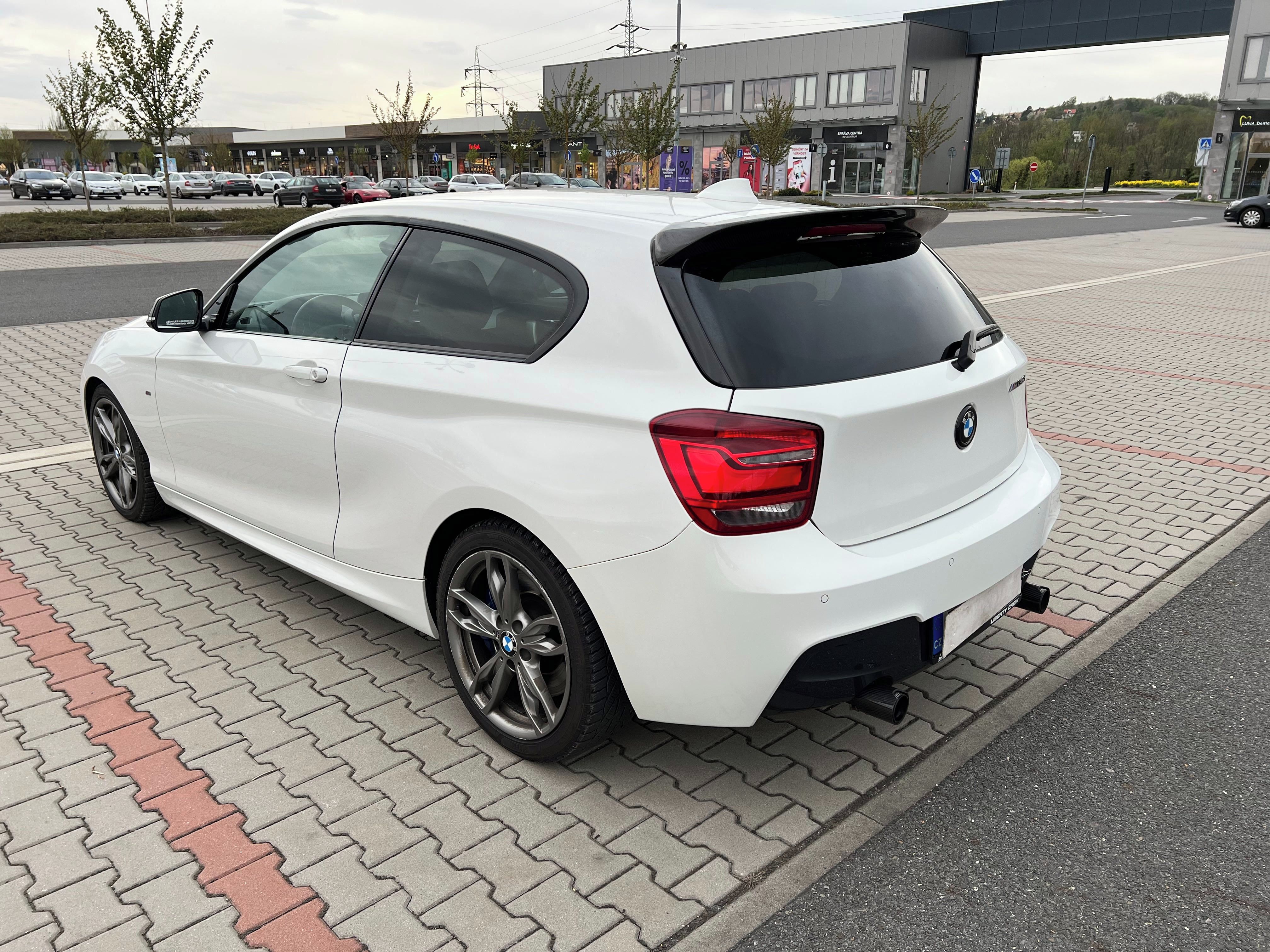 BMW Řada 1, M135i 235kw M Performance - fotka 5