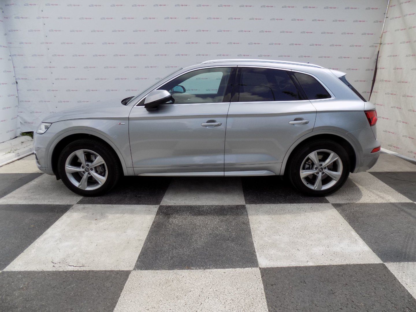 Audi Q5, 40TDI/S-Line/PANO/4x4/LED/ - fotka 2