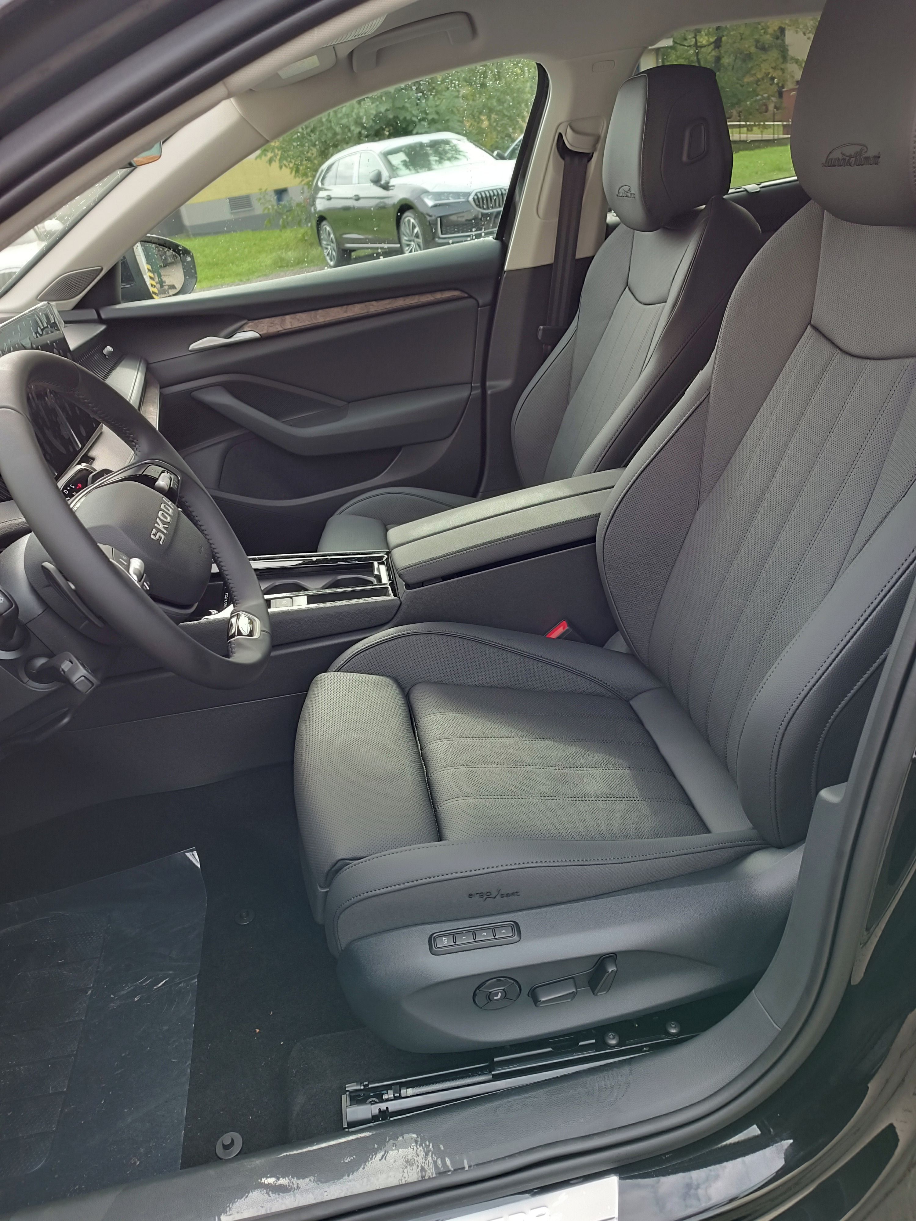 Škoda Superb, Superb L&K 2,0TSI 150kW 7DSG - fotka 5
