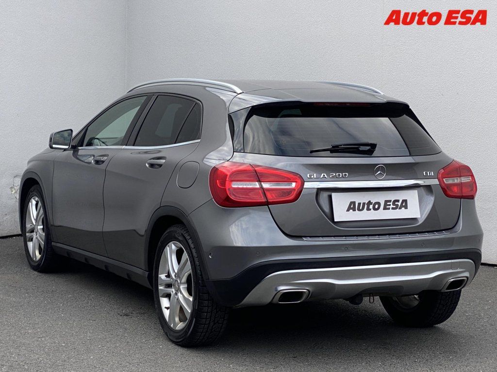 Mercedes-Benz GLA, 2.2 CDI,AT - fotka 6