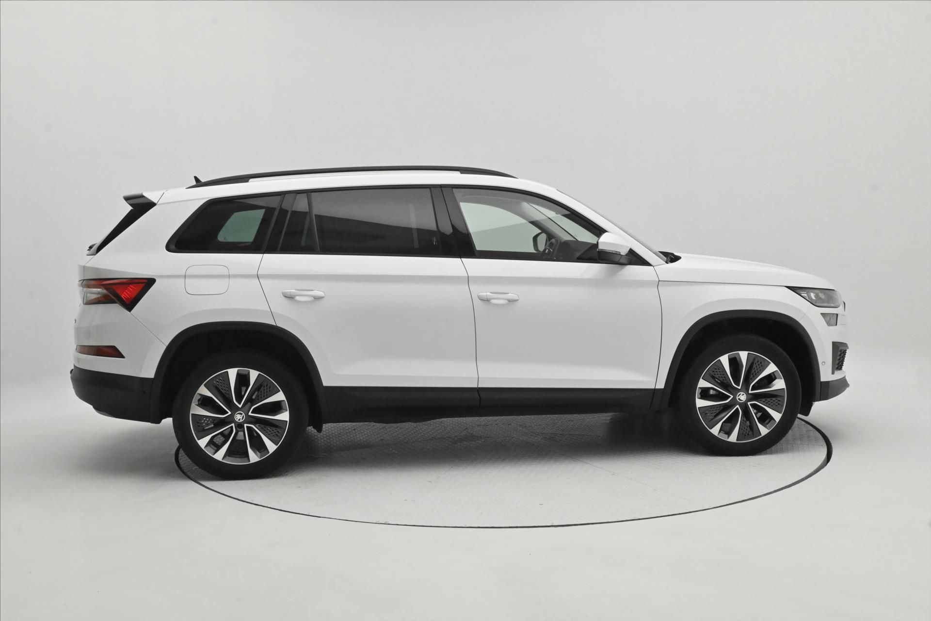 Škoda Kodiaq, 2,0 TDI 147 KW DSG 4X4 Ambitio - fotka 4