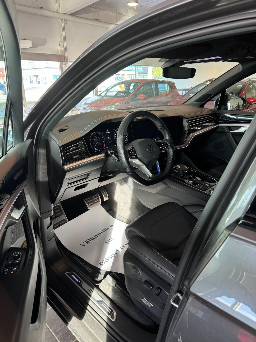 Volkswagen Touareg, R eHybrid 4M Pano Matrix 4zon - fotka 5
