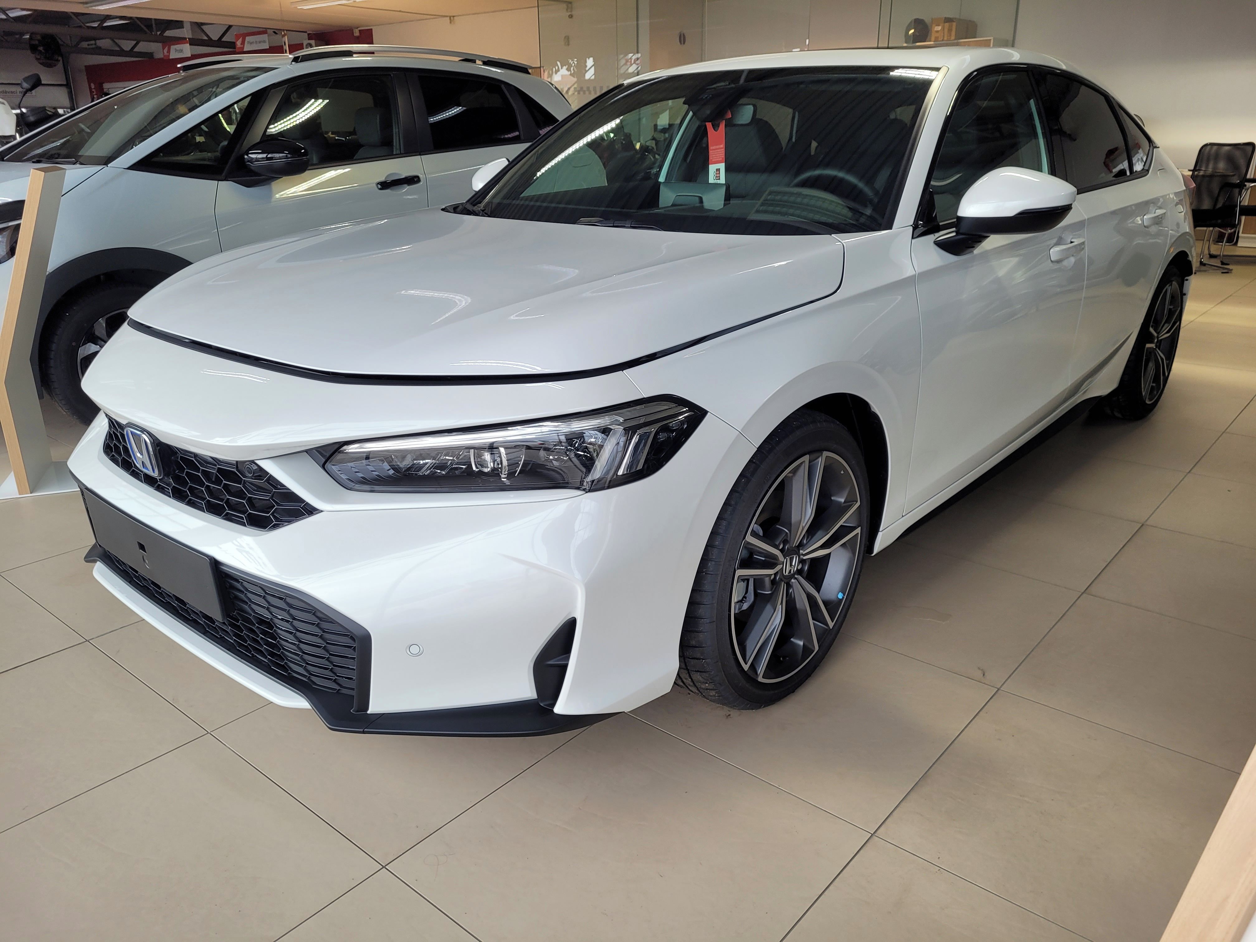 Honda Civic, 2.0 e:HEV ADVANCE - fotka 2
