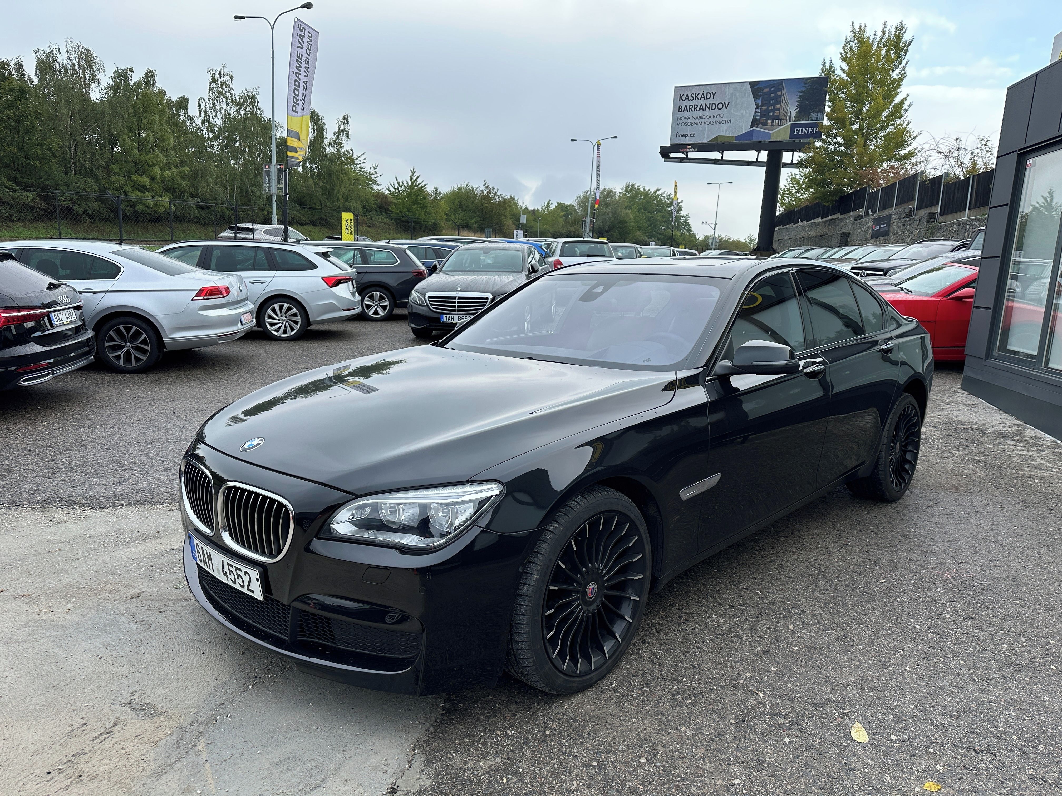 BMW Řada 7, BMW 730 2014 3.0 - fotka 3