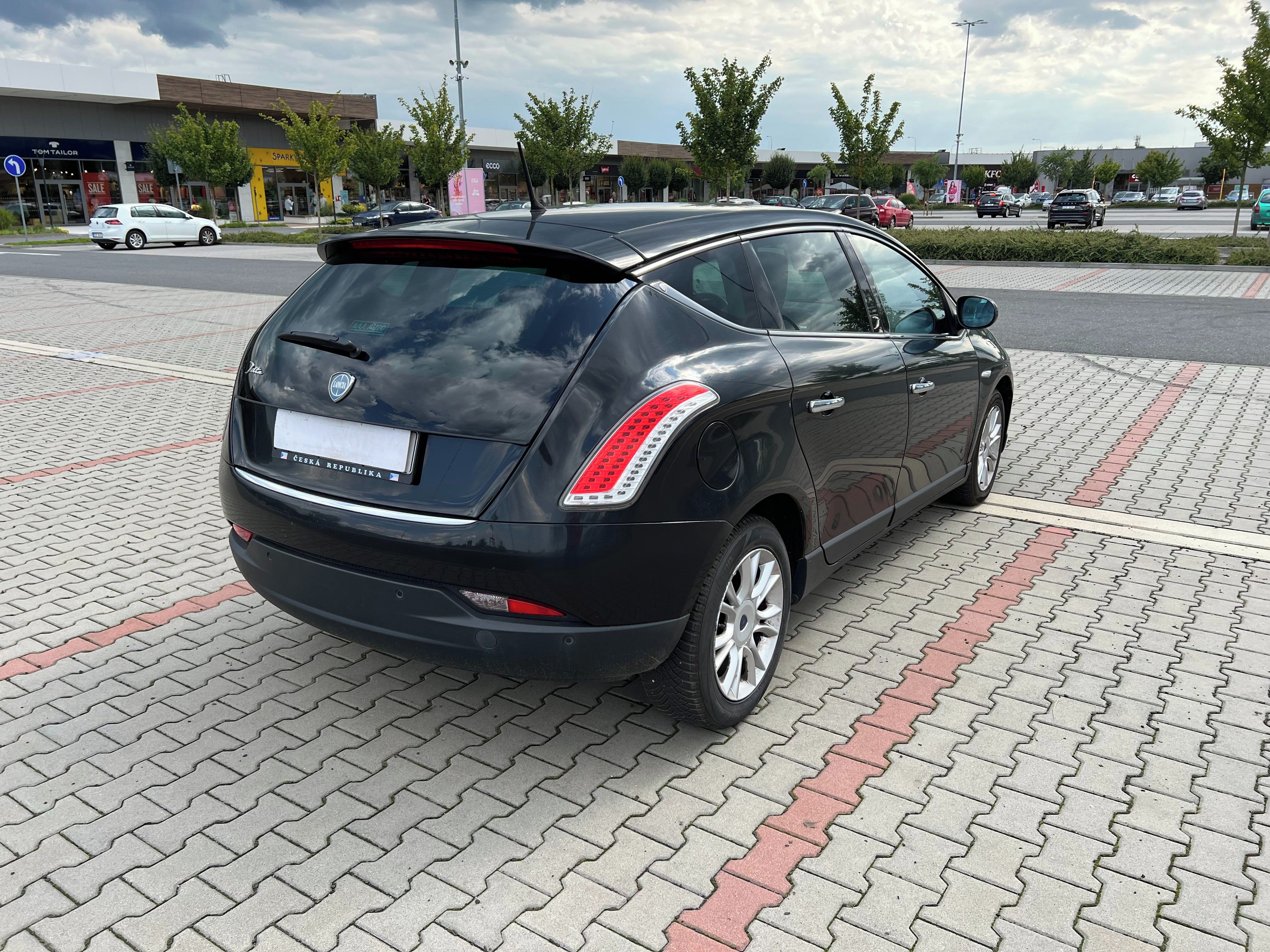 Lancia Delta, 2.0 JTD 121kw 6 rychl ČR - fotka 3