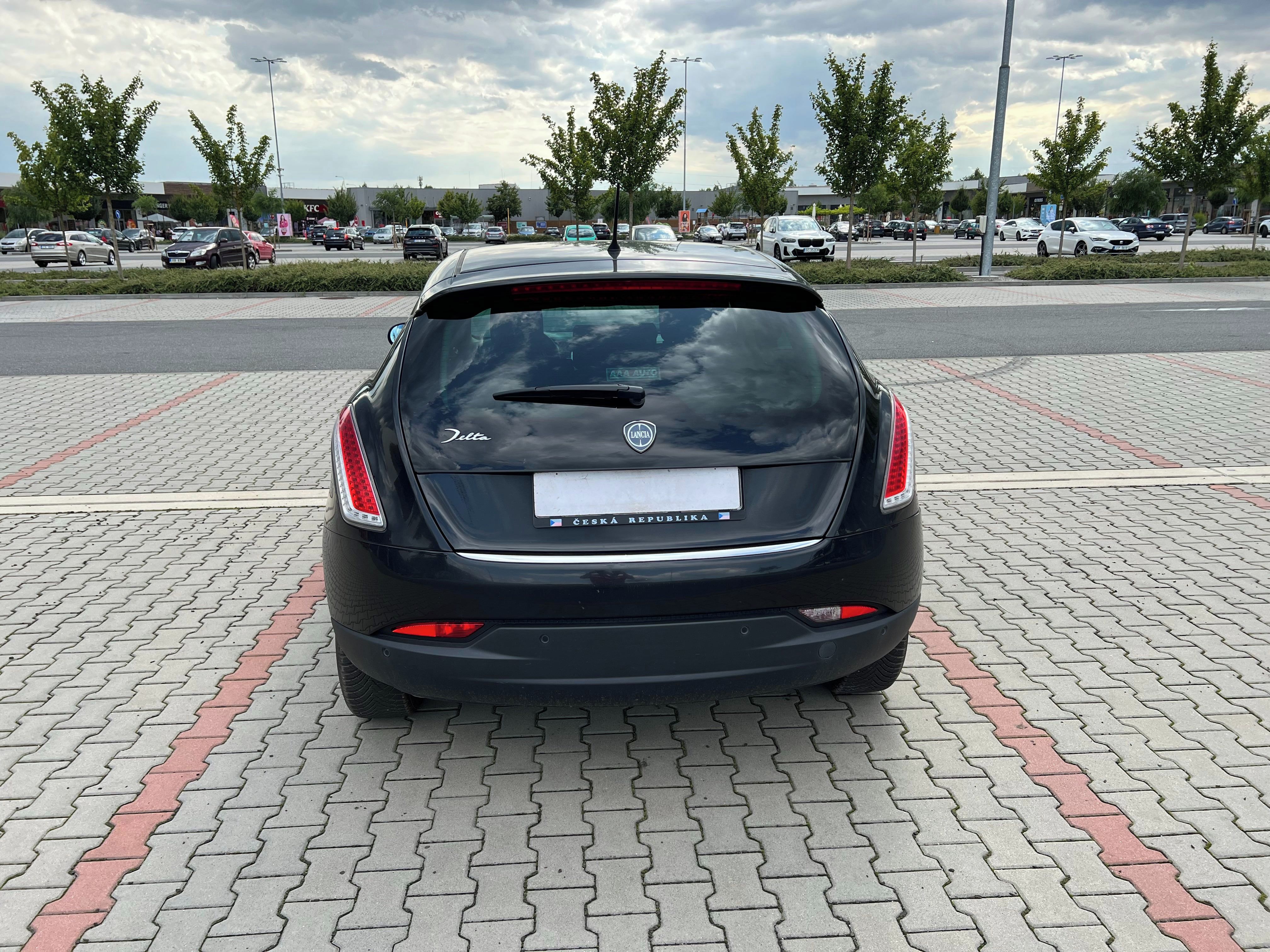 Lancia Delta, 2.0 JTD 121kw 6 rychl ČR - fotka 4