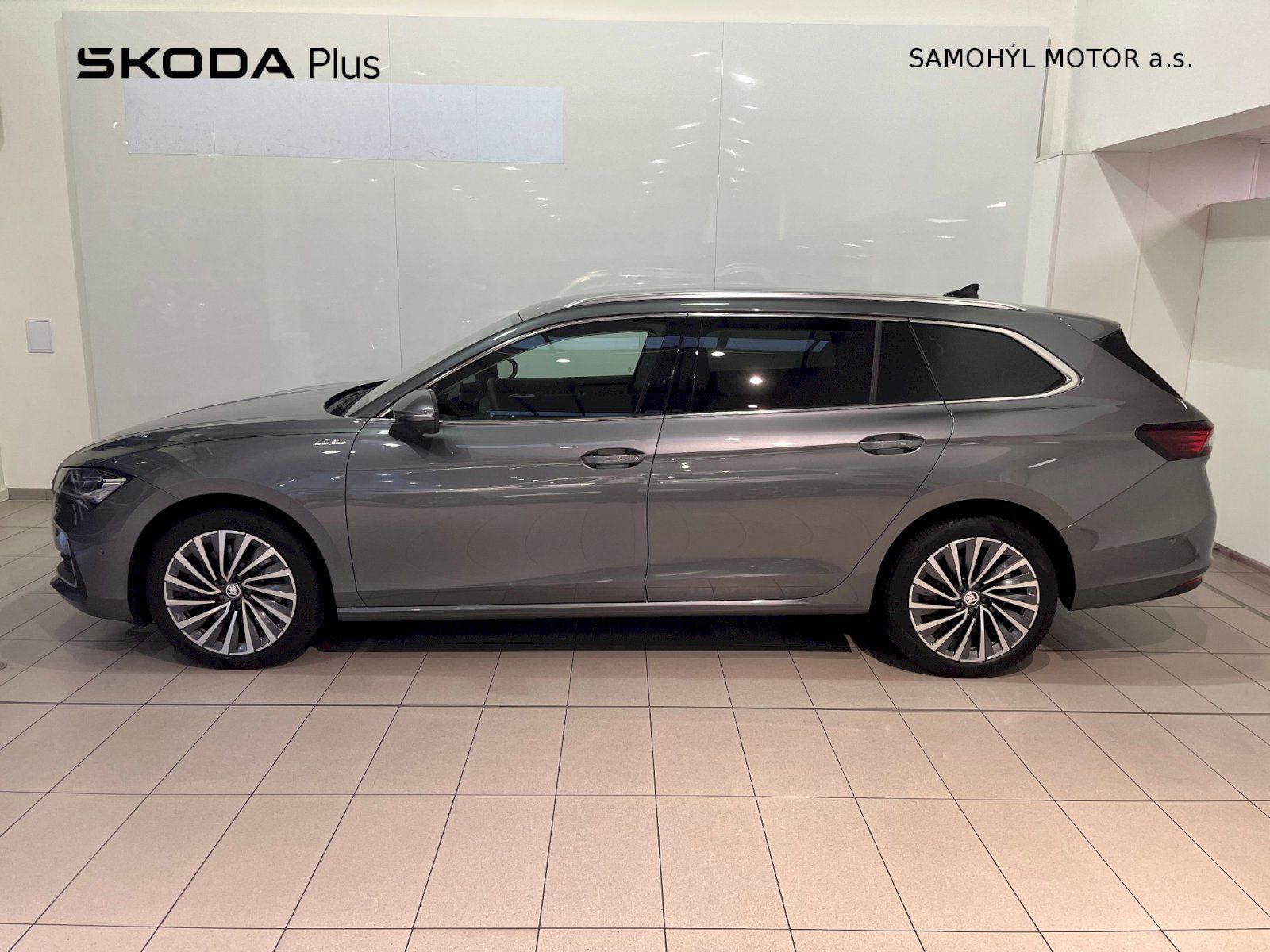 Škoda Superb, Combi 2.0 TDI 142 kW A7A 4X4 L - fotka 3