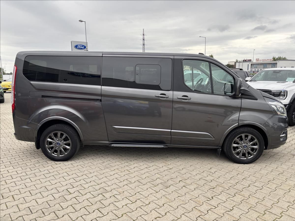 Ford Tourneo Custom, 2,0 Nový motor 136kW Titanium - fotka 6