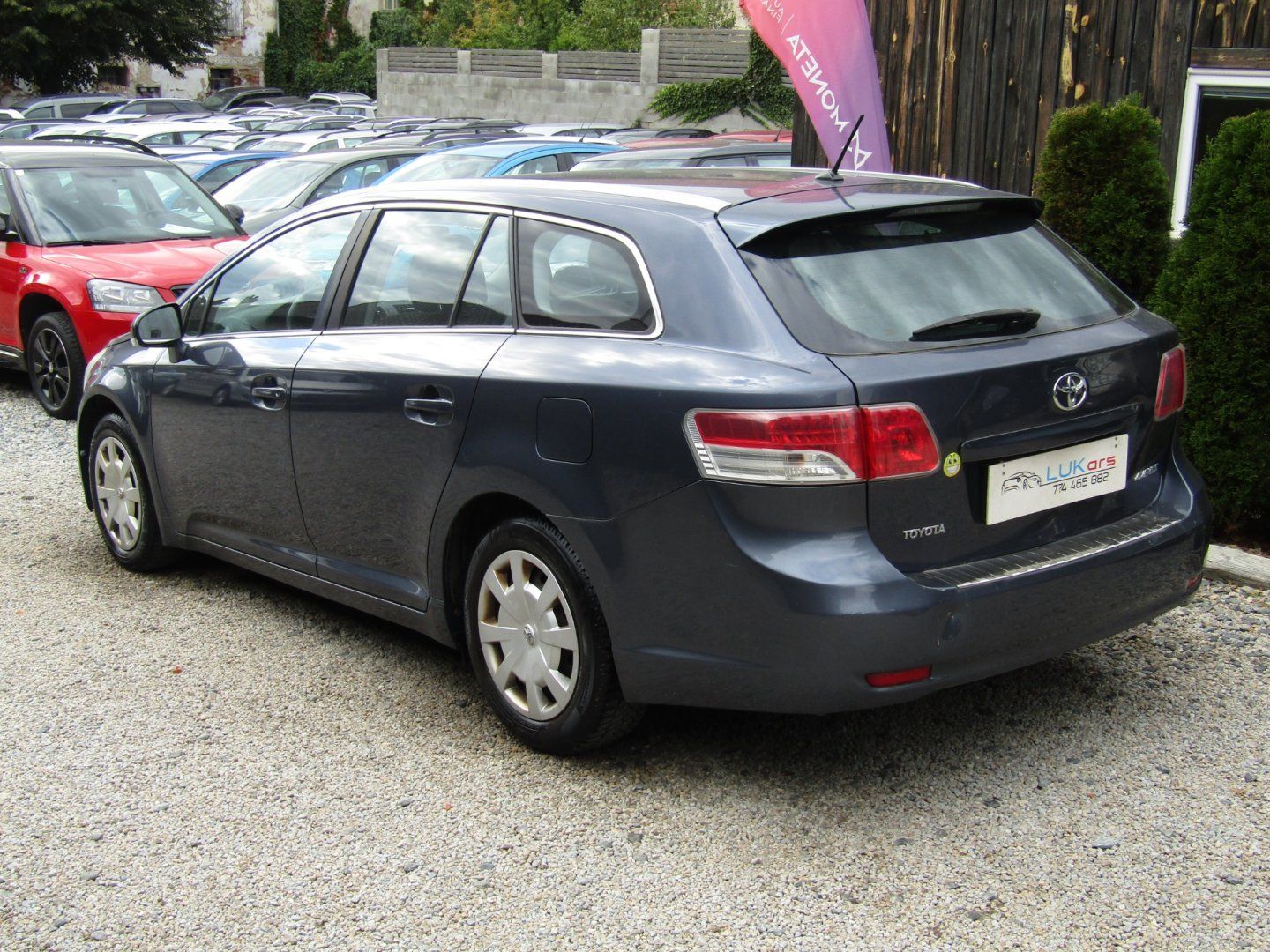 Toyota Avensis, 1.6 16V  97kW  ZIMNÍ PNEU - fotka 5