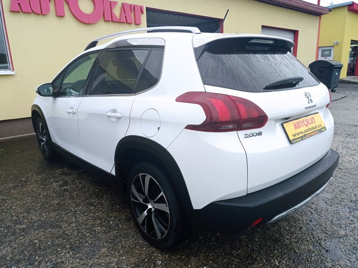 Peugeot 2008, 1.5 75kW/Navi/1Maj/TOP - fotka 5