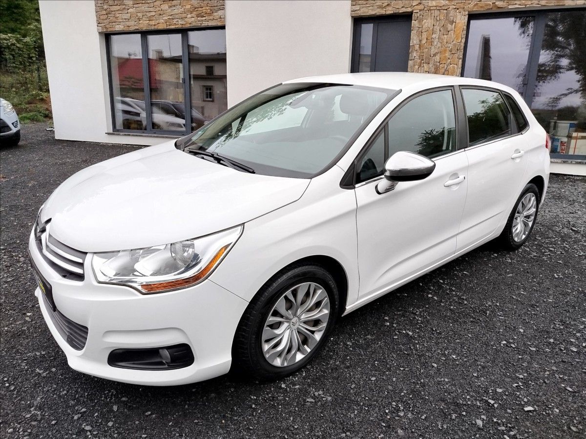 Citroën C4, 1,4 i, 70kW, 1.MAJITEL - fotka 2