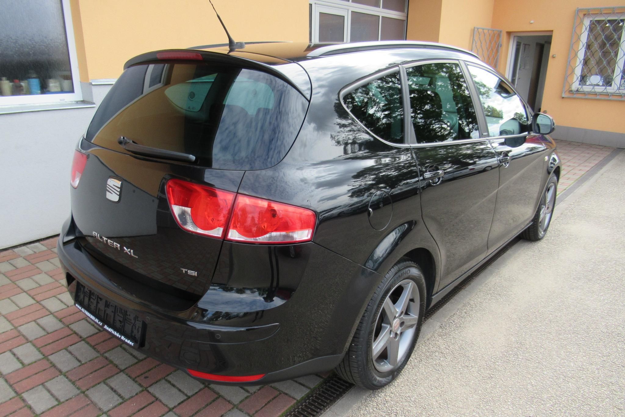 Seat Altea, XL 1.2 TSi AUT. KLIMA NAVIGACE - fotka 2