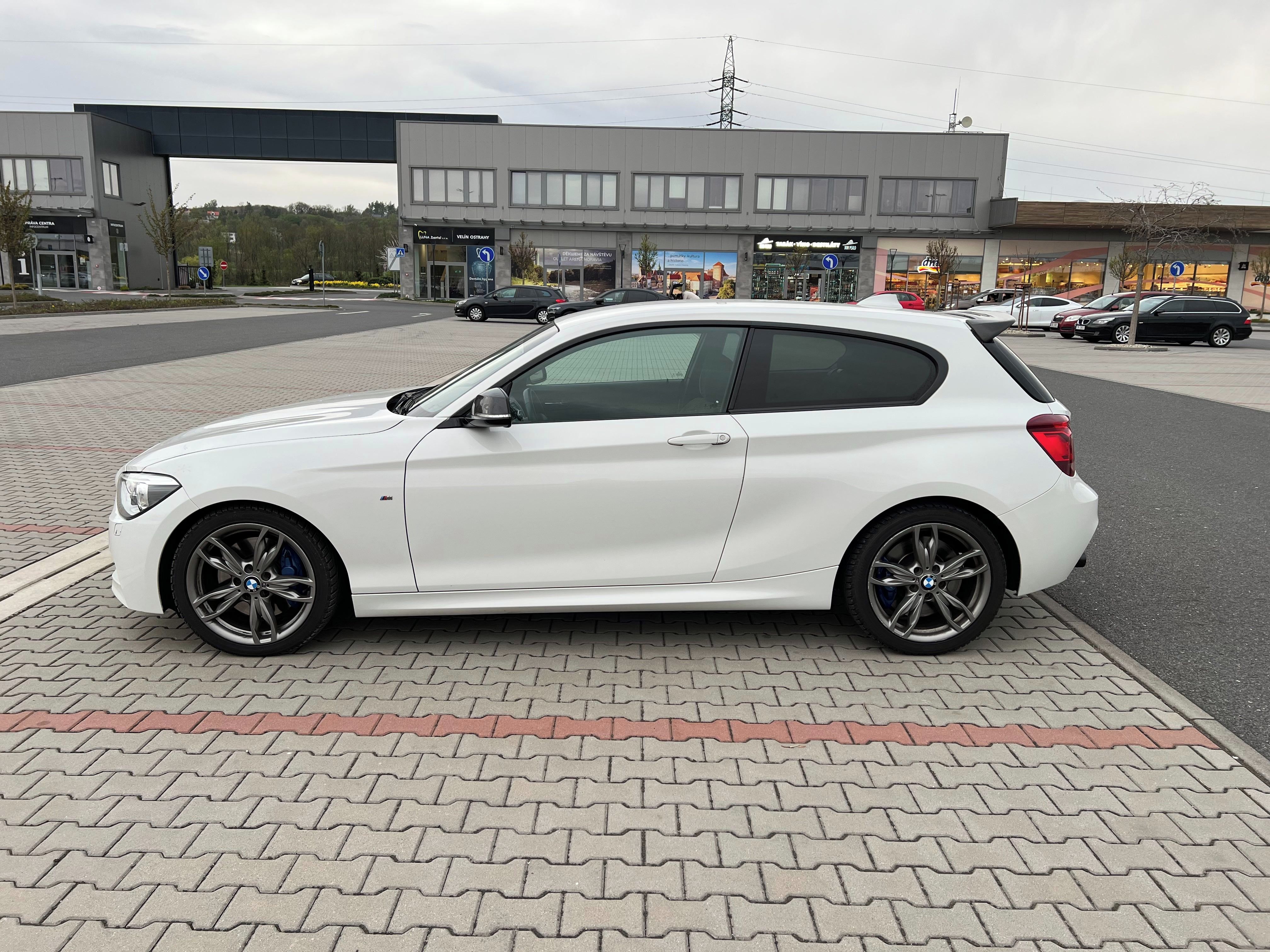BMW Řada 1, M135i 235kw M Performance - fotka 6