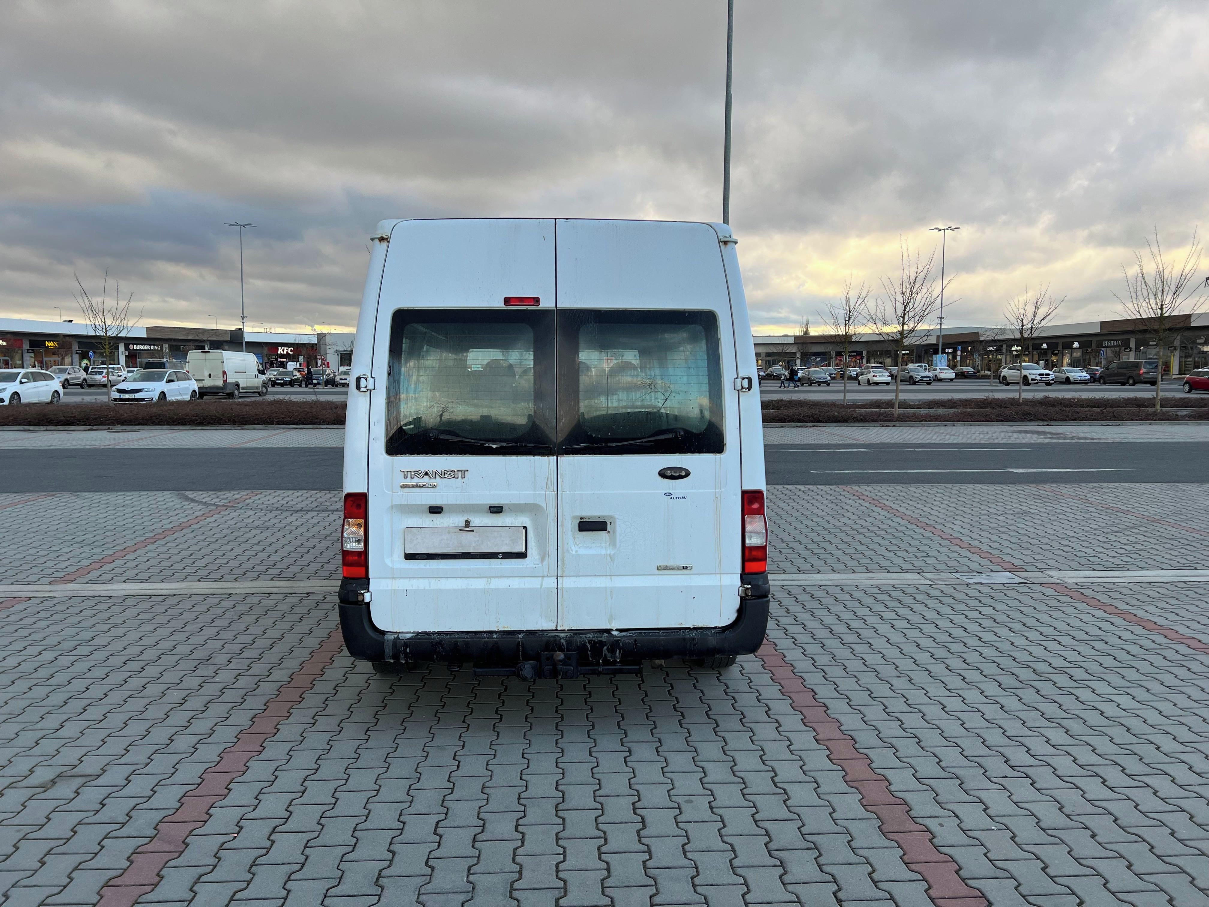 Ford Transit, 2.2 TDCi 81kw 9 míst L2H2 - fotka 4