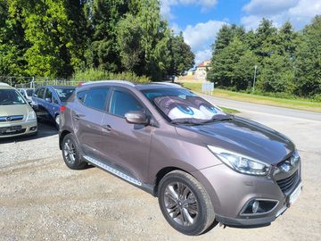 2.0D4X4,90KM,MAX VÝBAVA,KRÁSNÝ