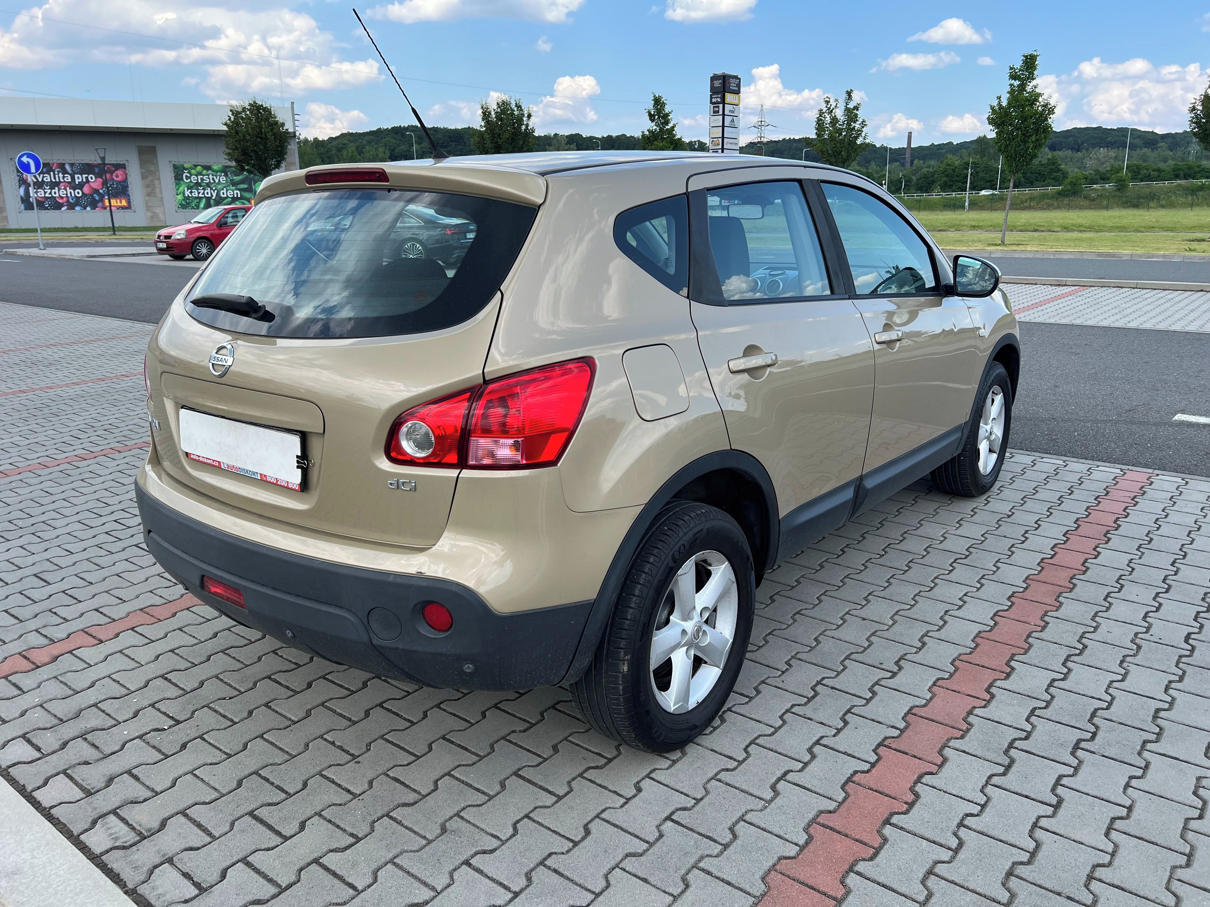 Nissan Qashqai, 1.5 DCi 1. maj ČR digi klima - fotka 3