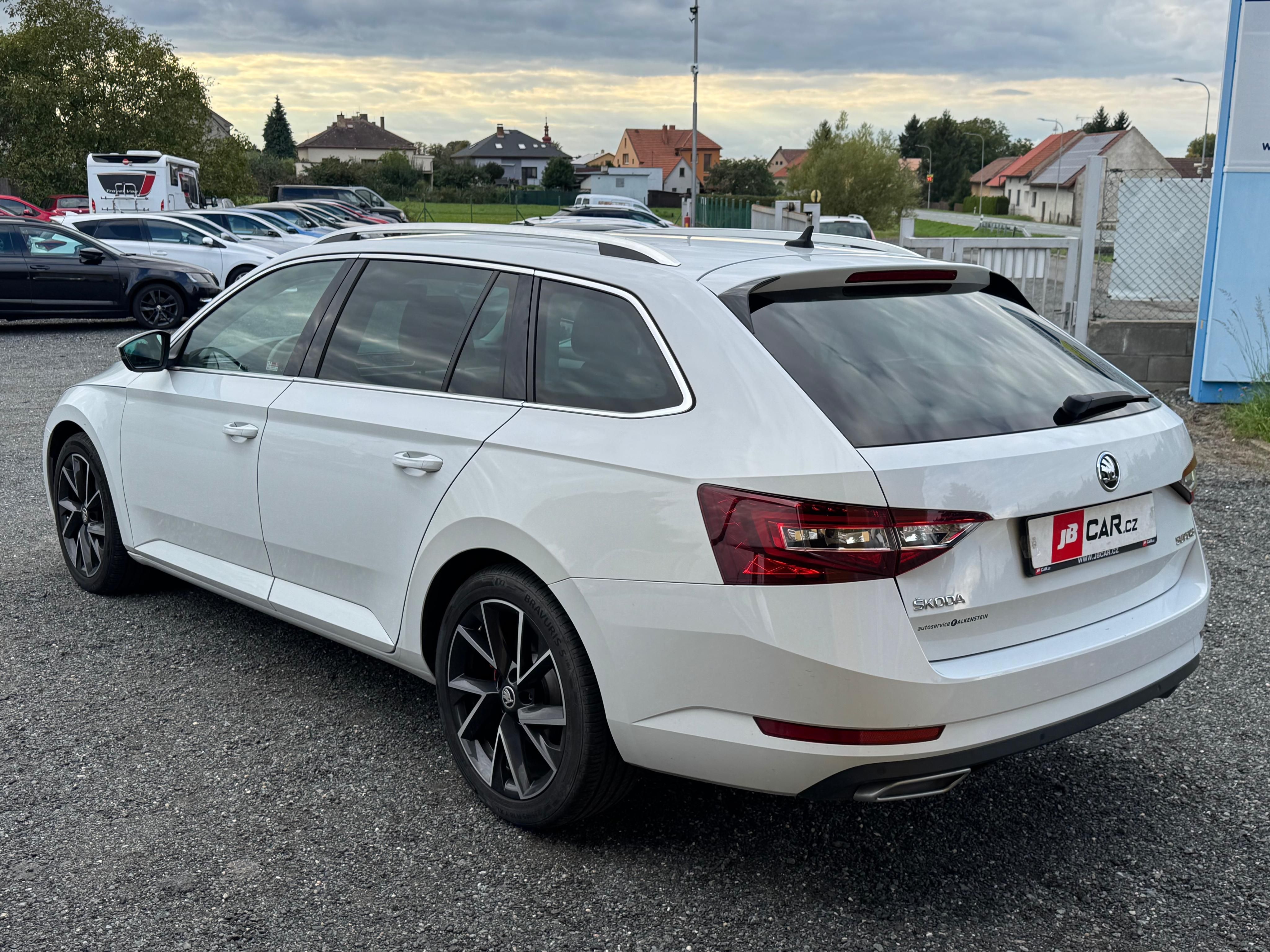 Škoda Superb, 2.0 TDI 140KW DSG STYLE - fotka 4