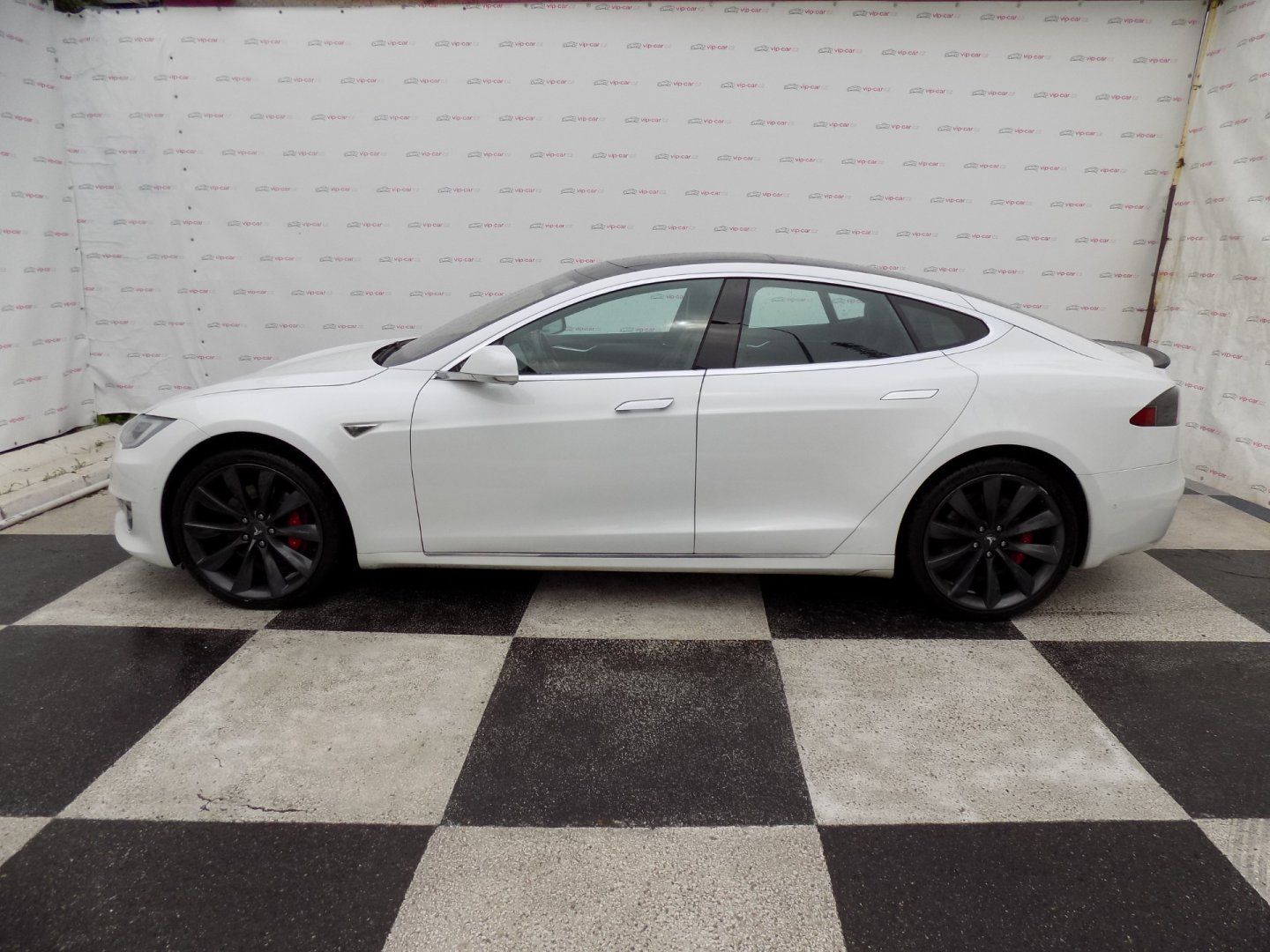 Tesla Model S, P90D-780PS Nabíjení zdarma - fotka 2