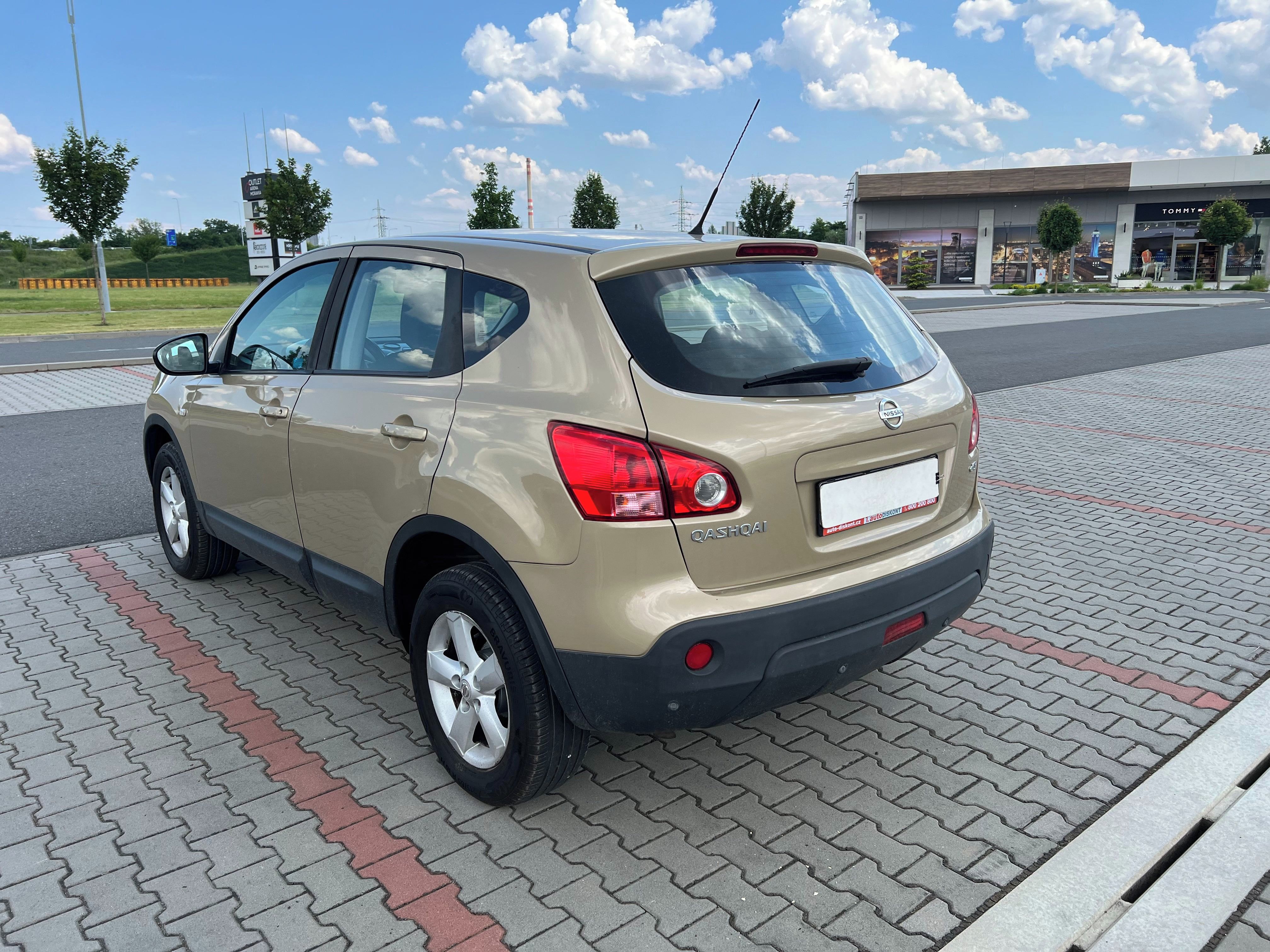 Nissan Qashqai, 1.5 DCi 1. maj ČR digi klima - fotka 5