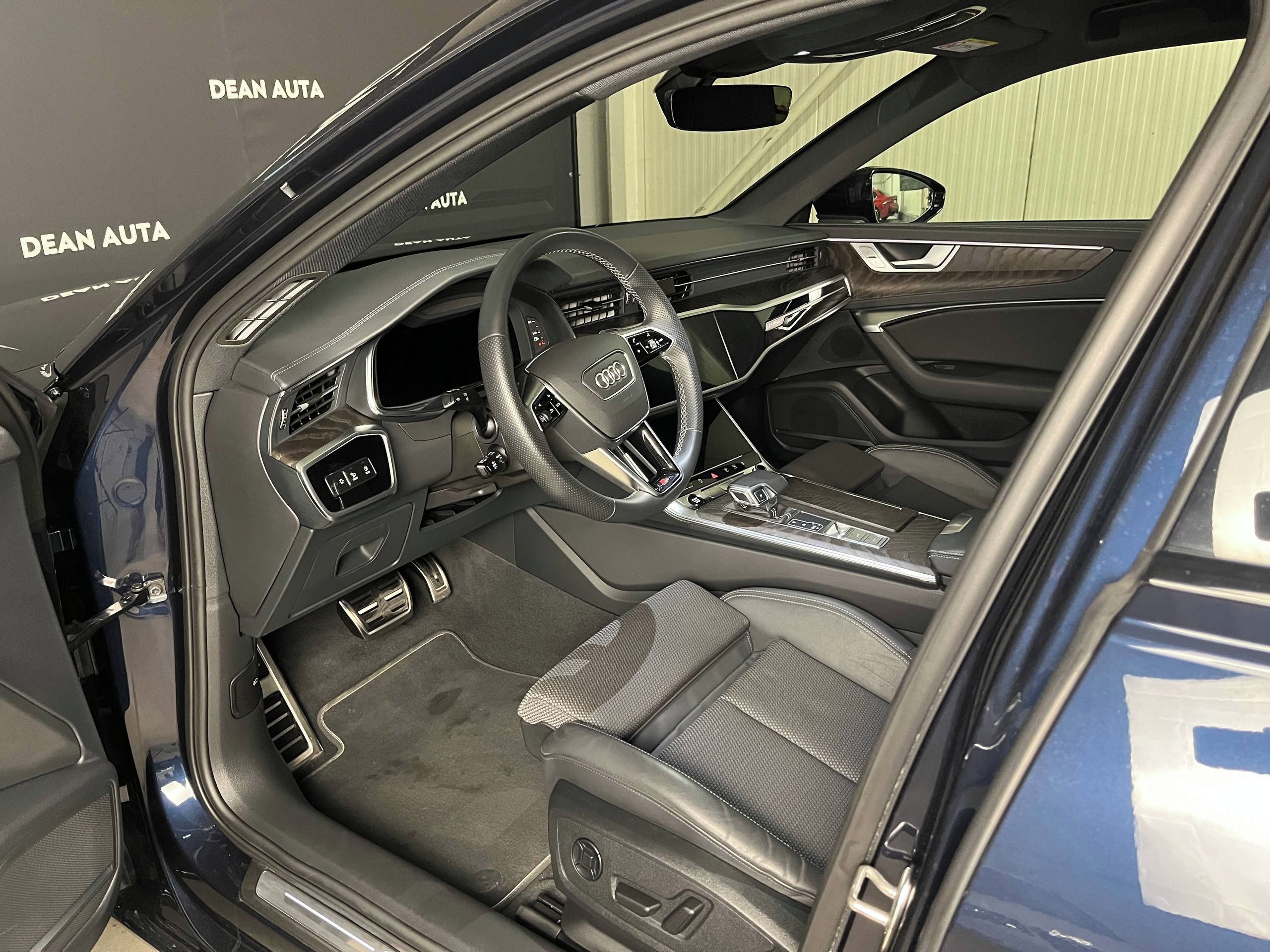 Audi A6, 55TFSI S-line 4x4 Výbava Serv. - fotka 5