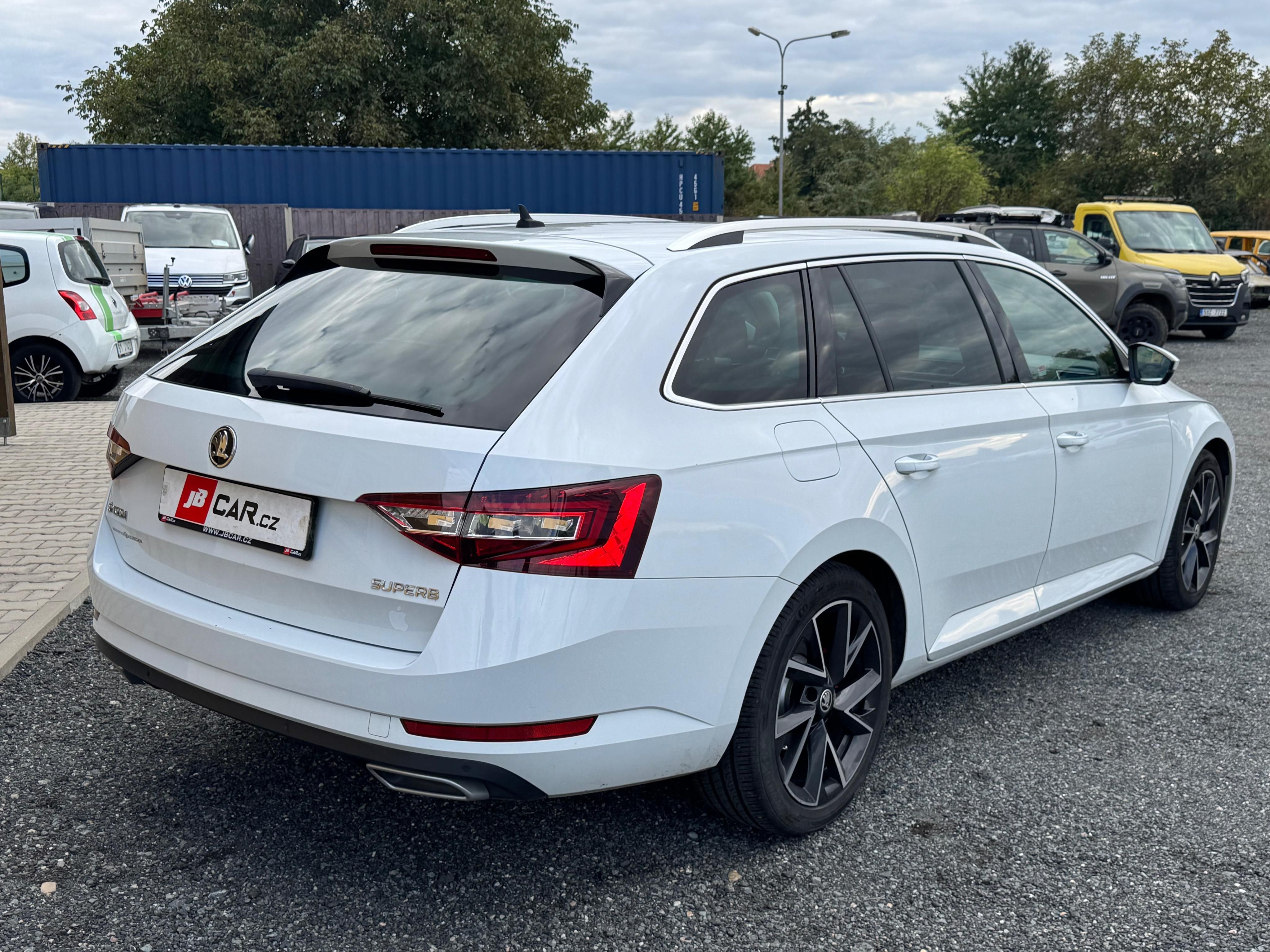 Škoda Superb, 2.0 TDI 140KW DSG STYLE - fotka 2