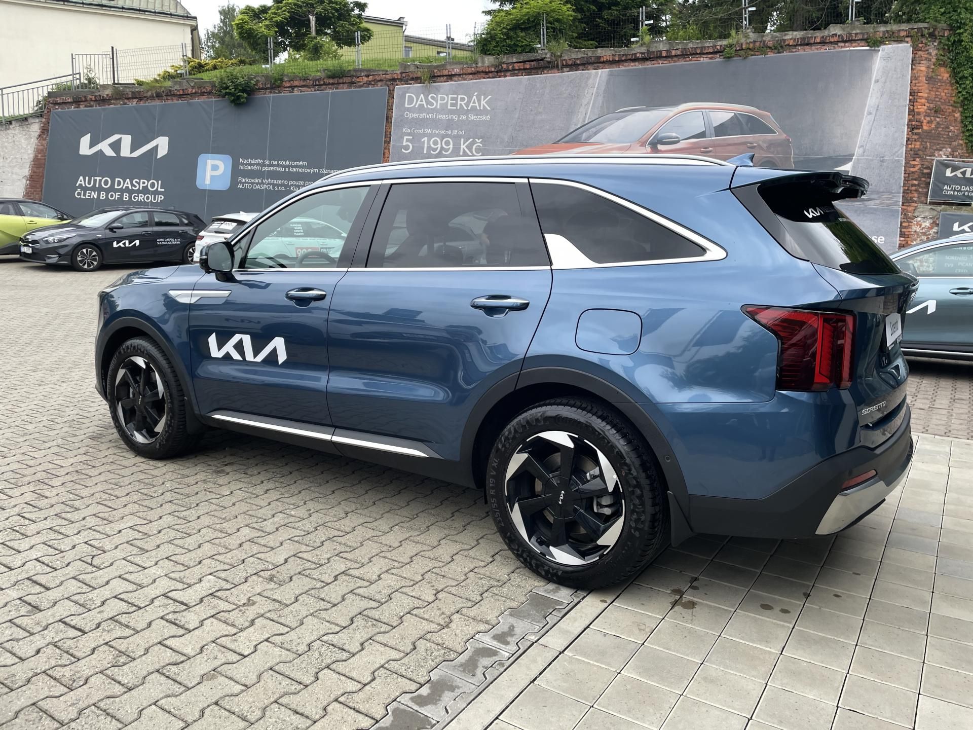 Kia Sorento, 1,6HEV 4x4 7P TOP+NAPPA/PNS - fotka 5