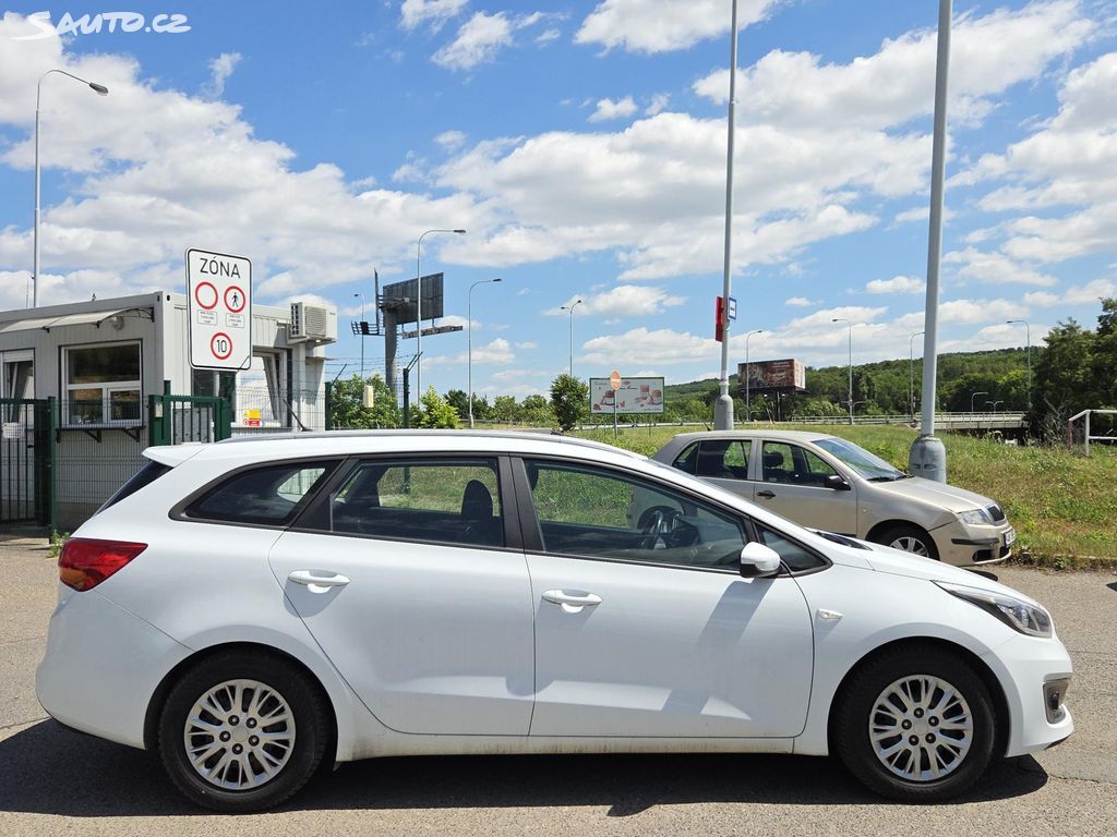 Kia Cee´d, na splátky všem od 10%akontace - fotka 4