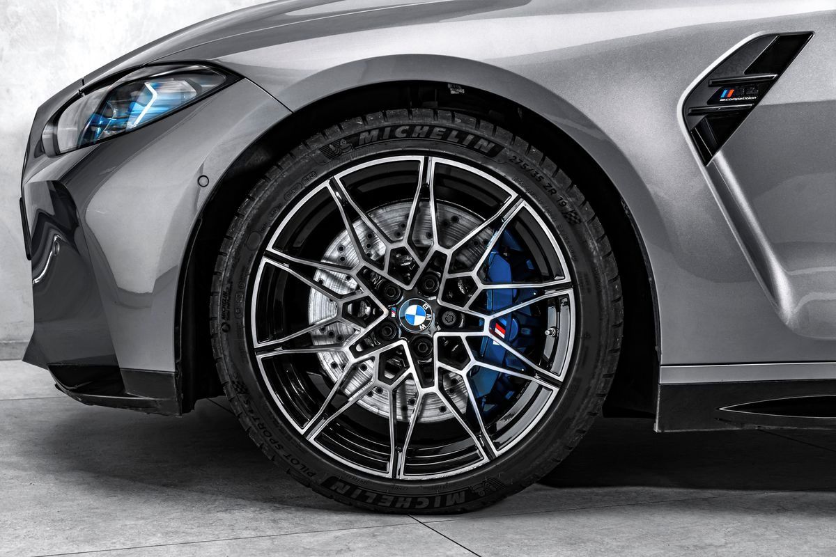 BMW M4, Coupe xDrive Competition Laser - fotka 2
