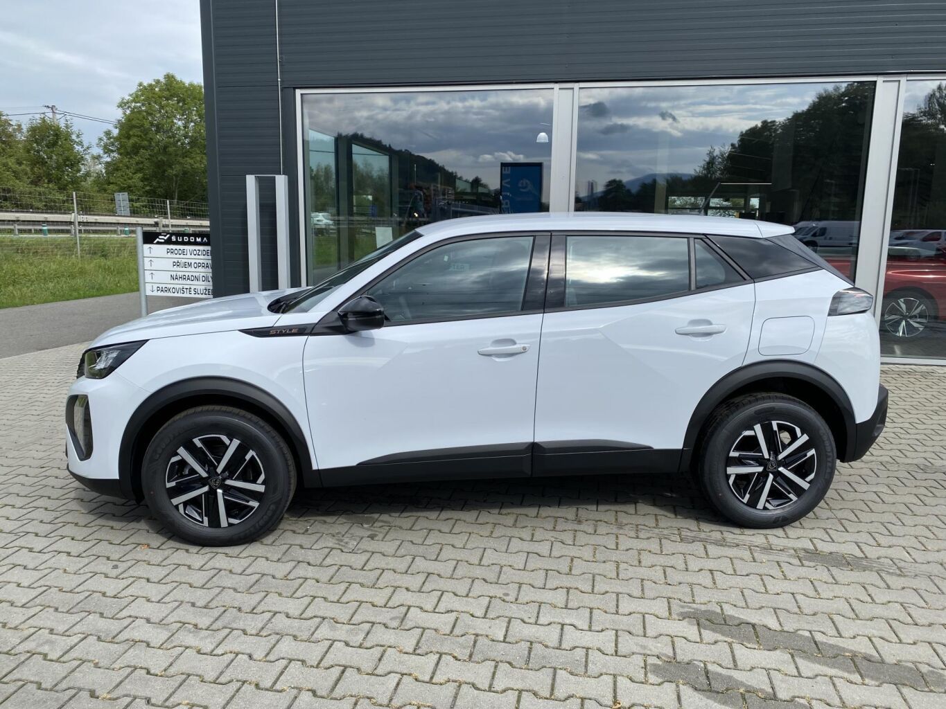 Peugeot 2008, STYLE PureTech 100 S&S MAN6 - fotka 5