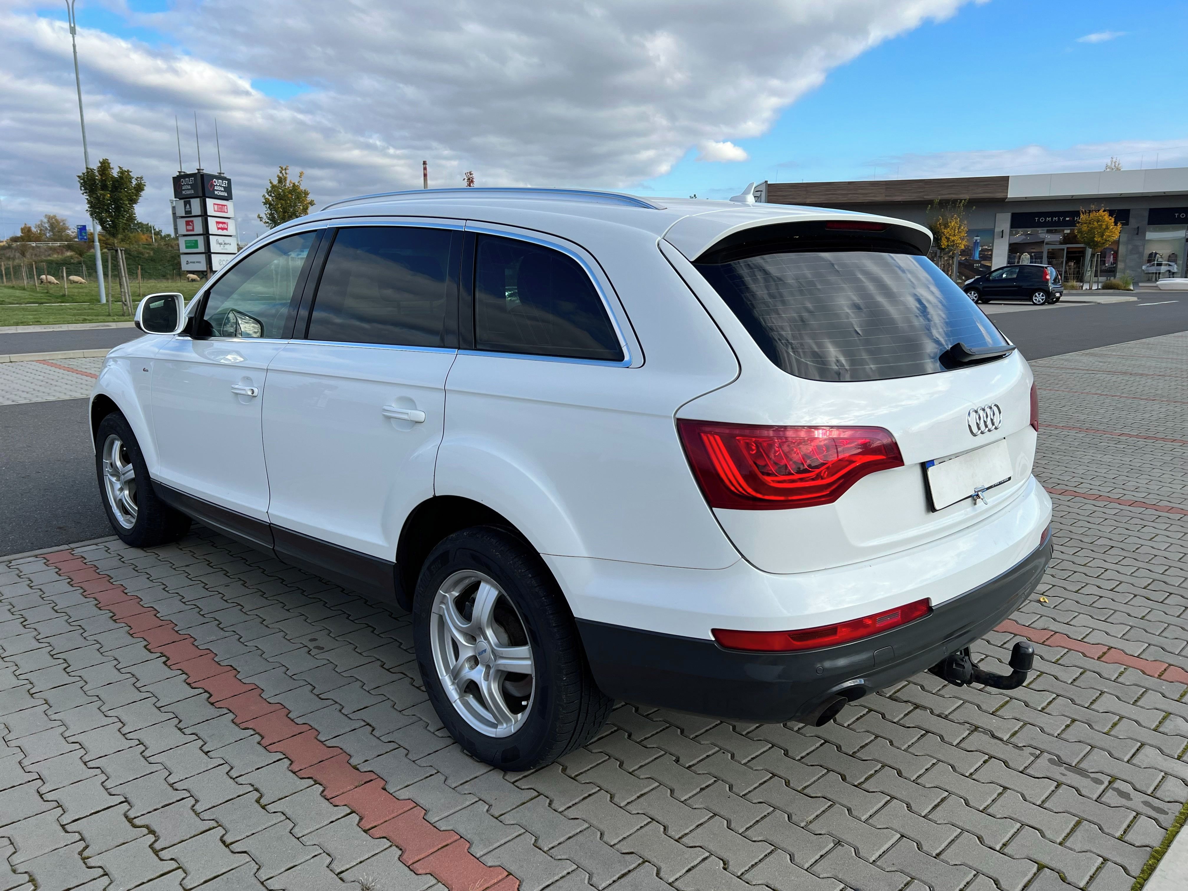 Audi Q7, 3.0 TDi 176kw S-line DPH - fotka 3