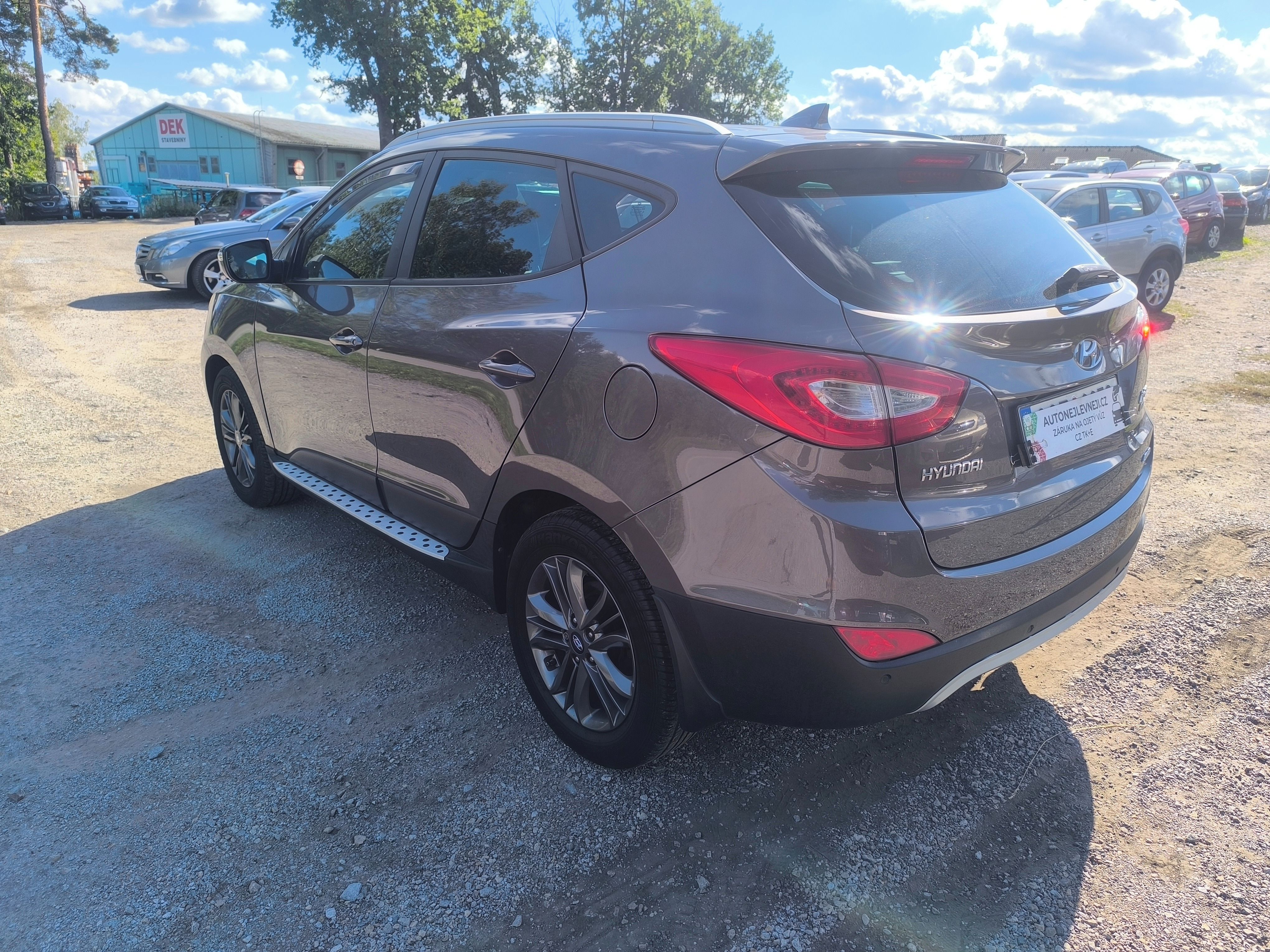 Hyundai ix35, 2.0D4X4,90KM,MAX VÝBAVA,KRÁSNÝ - fotka 6
