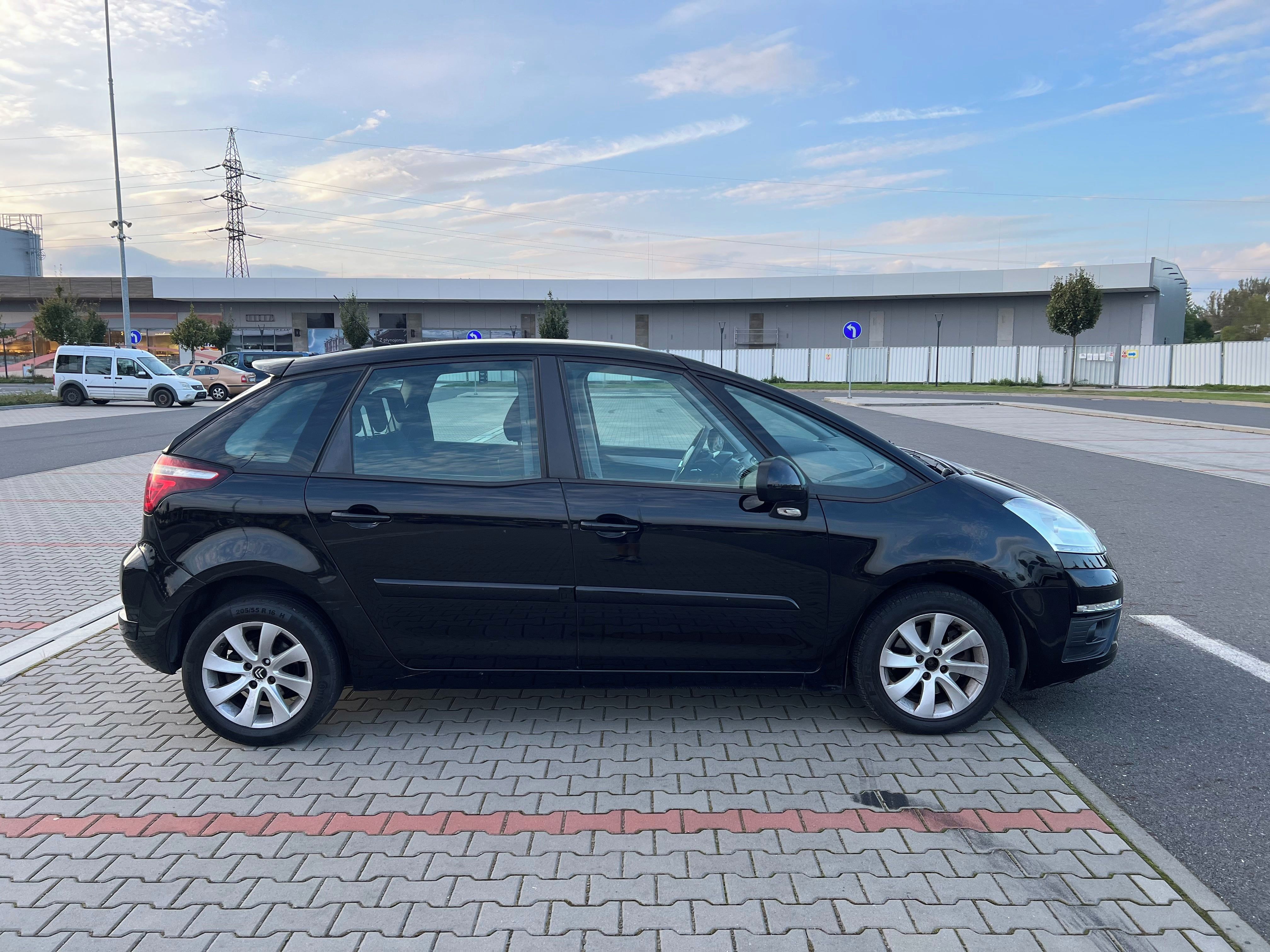 Citroën C4 Picasso, 2.0 HDi 110kw digi klima - fotka 2